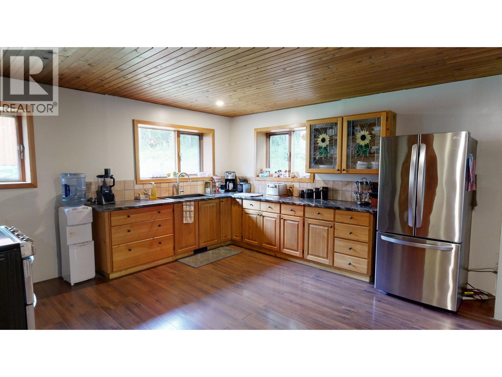 7524 Thomas Point Road Property Photo 10