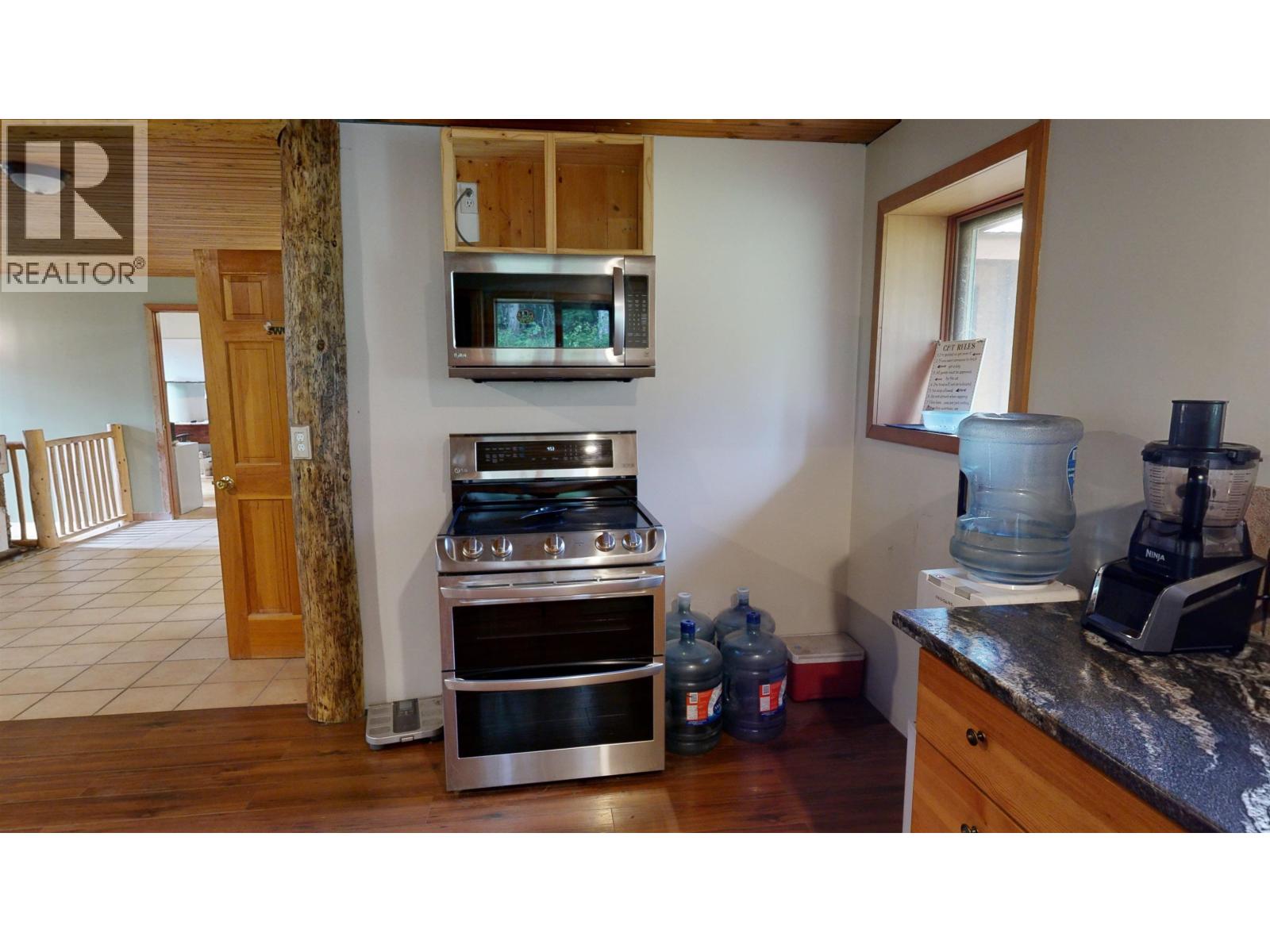7524 Thomas Point Road Property Photo 11