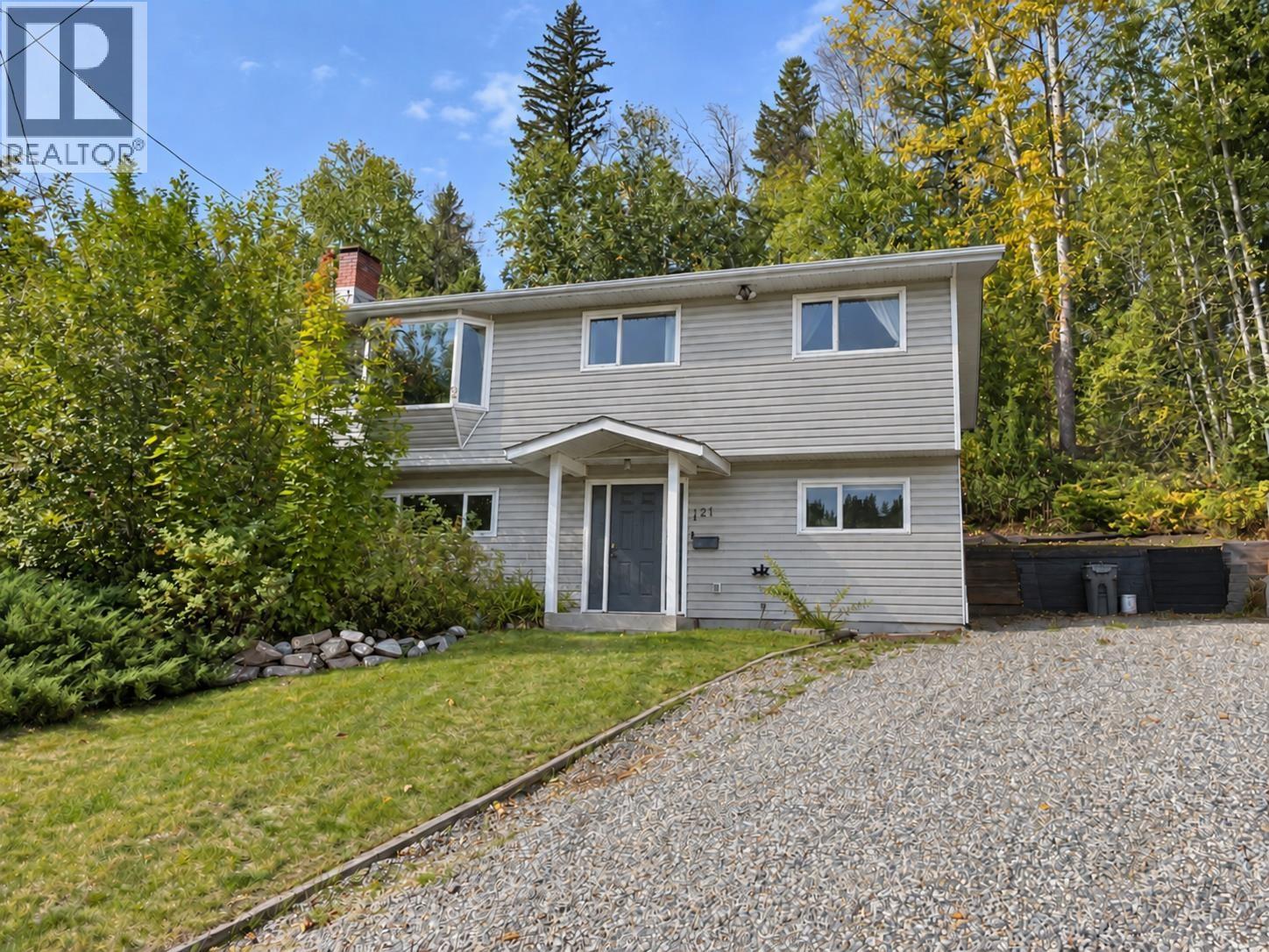 121 Lindsay Street Property Photo 1