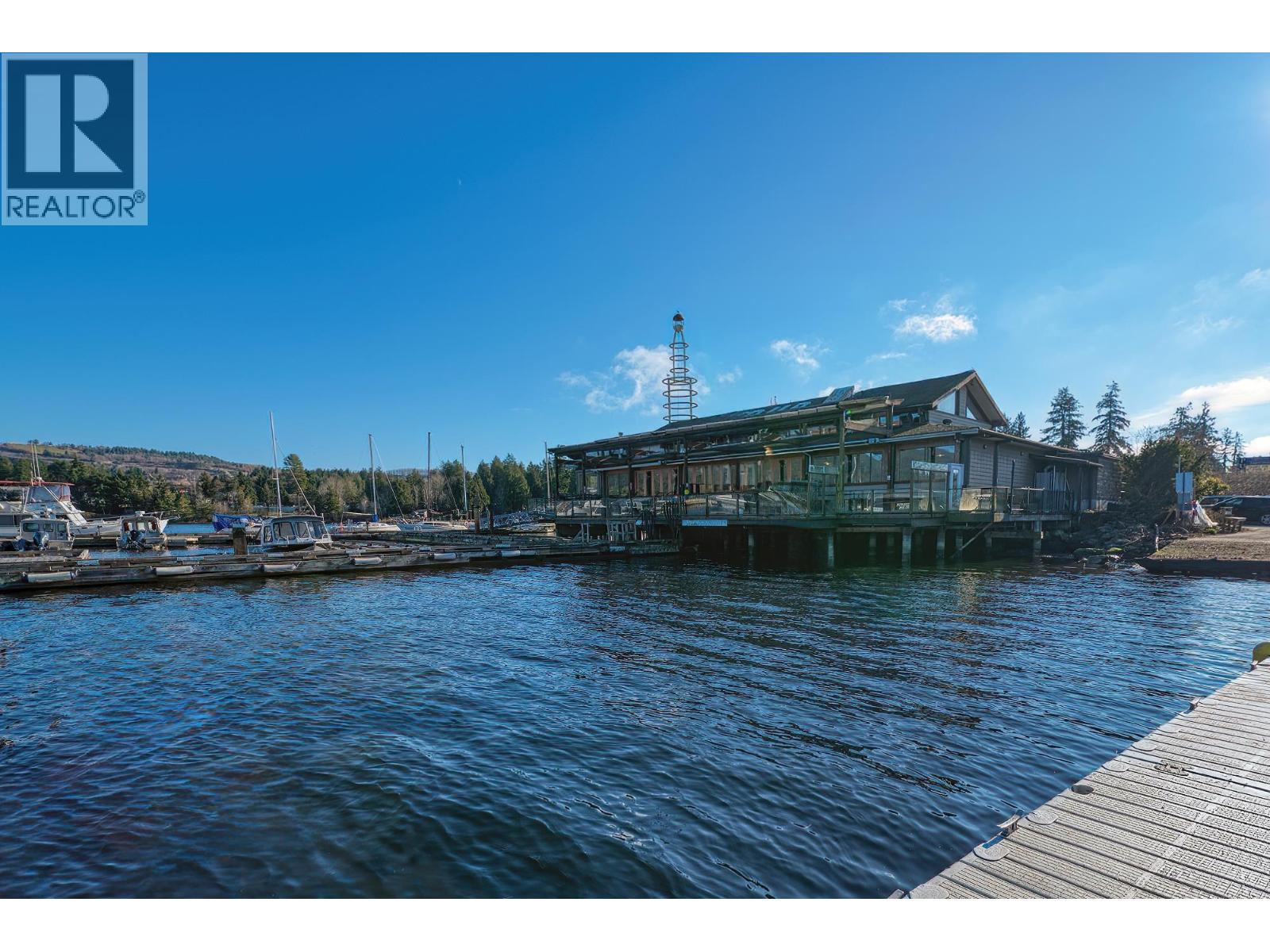 29 5761 Wharf Avenue Property Photo 37
