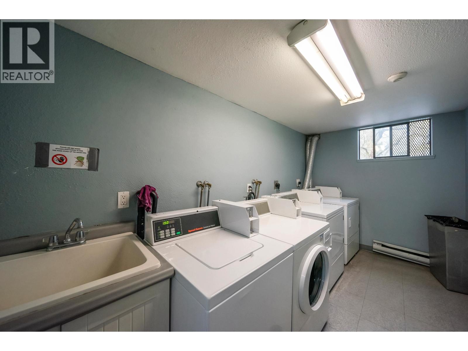 227 8700 Ackroyd Road Property Photo 3