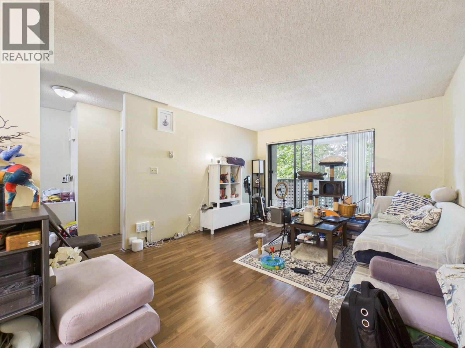 227 8700 Ackroyd Road Property Photo 8