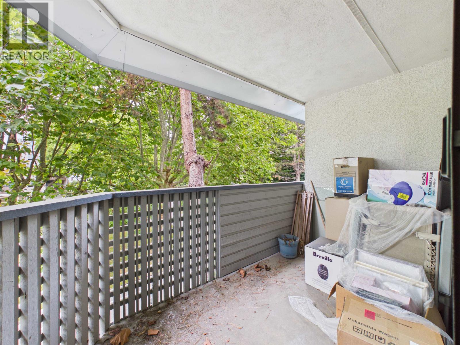 227 8700 Ackroyd Road Property Photo 18