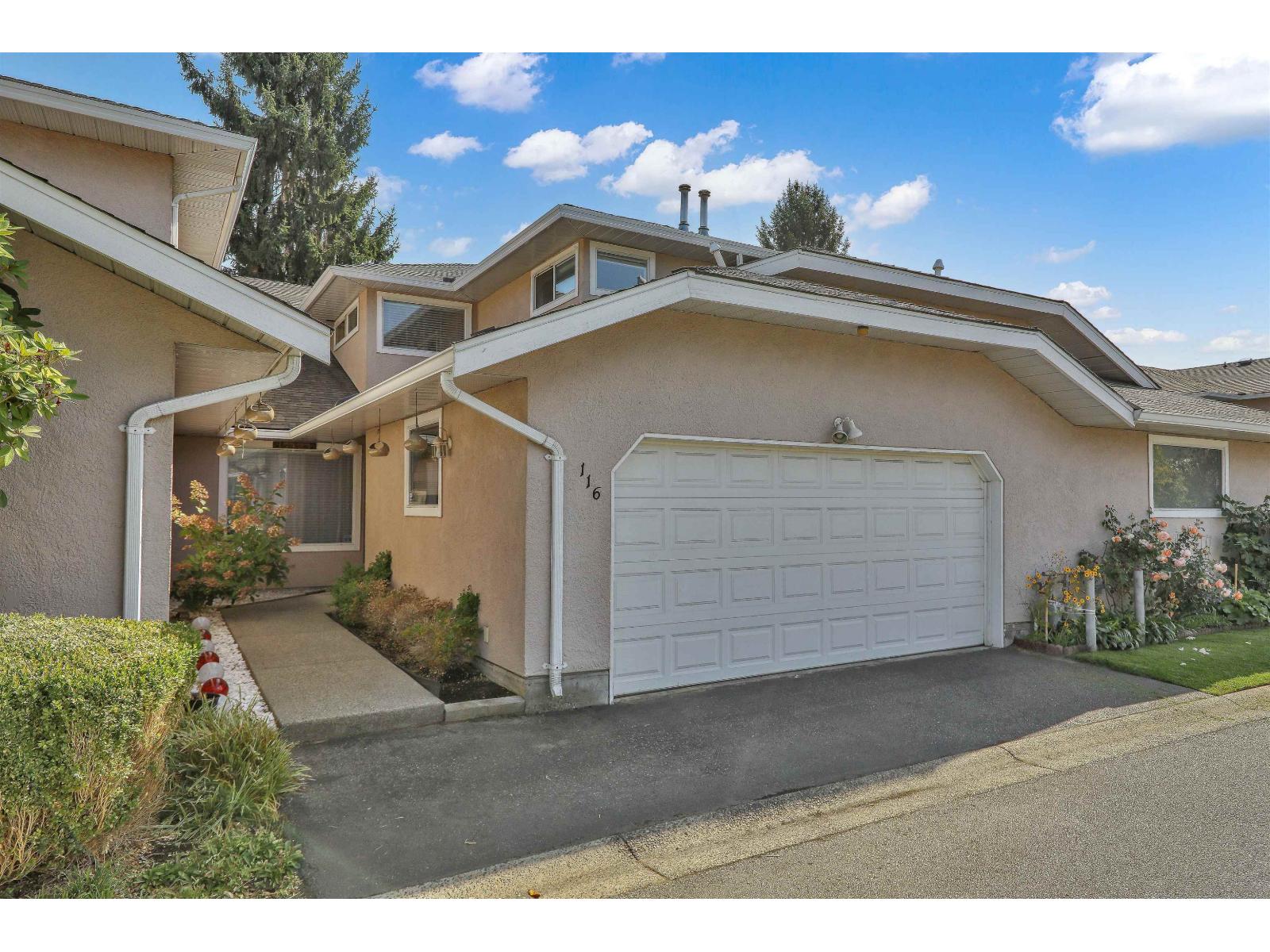 116 15501 89a Avenue Property Photo 1