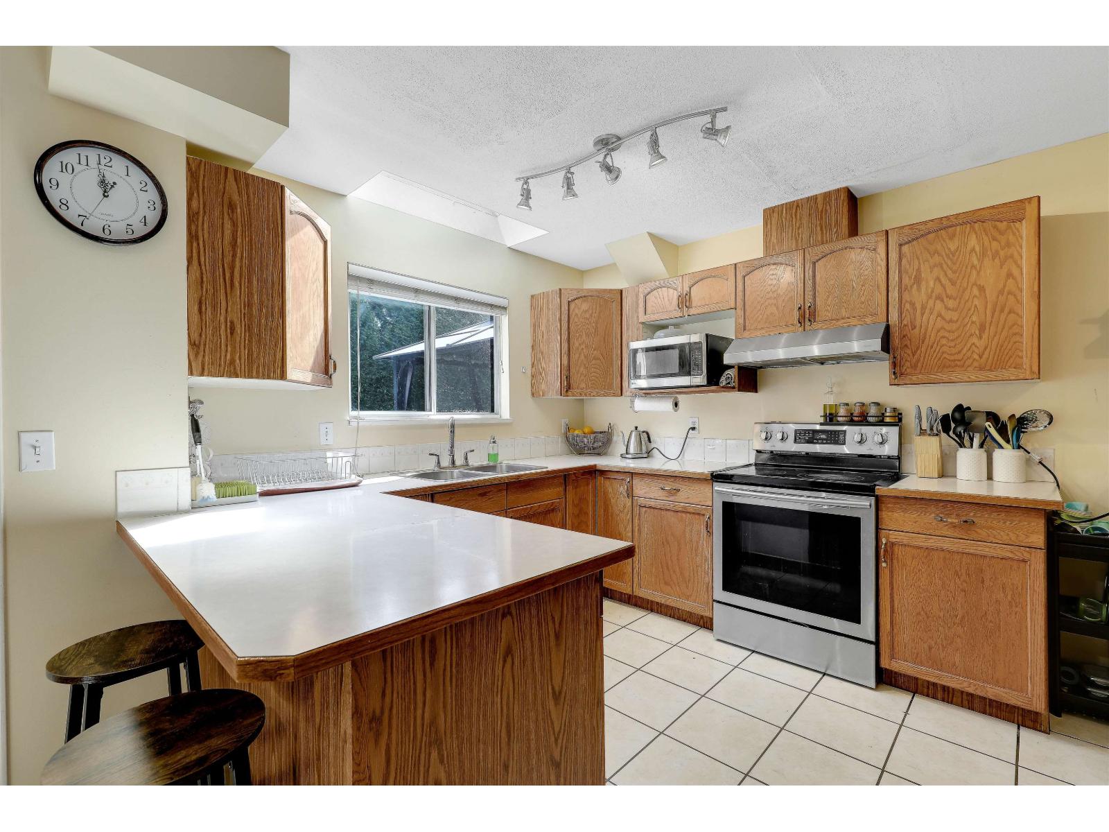 116 15501 89a Avenue Property Photo 3