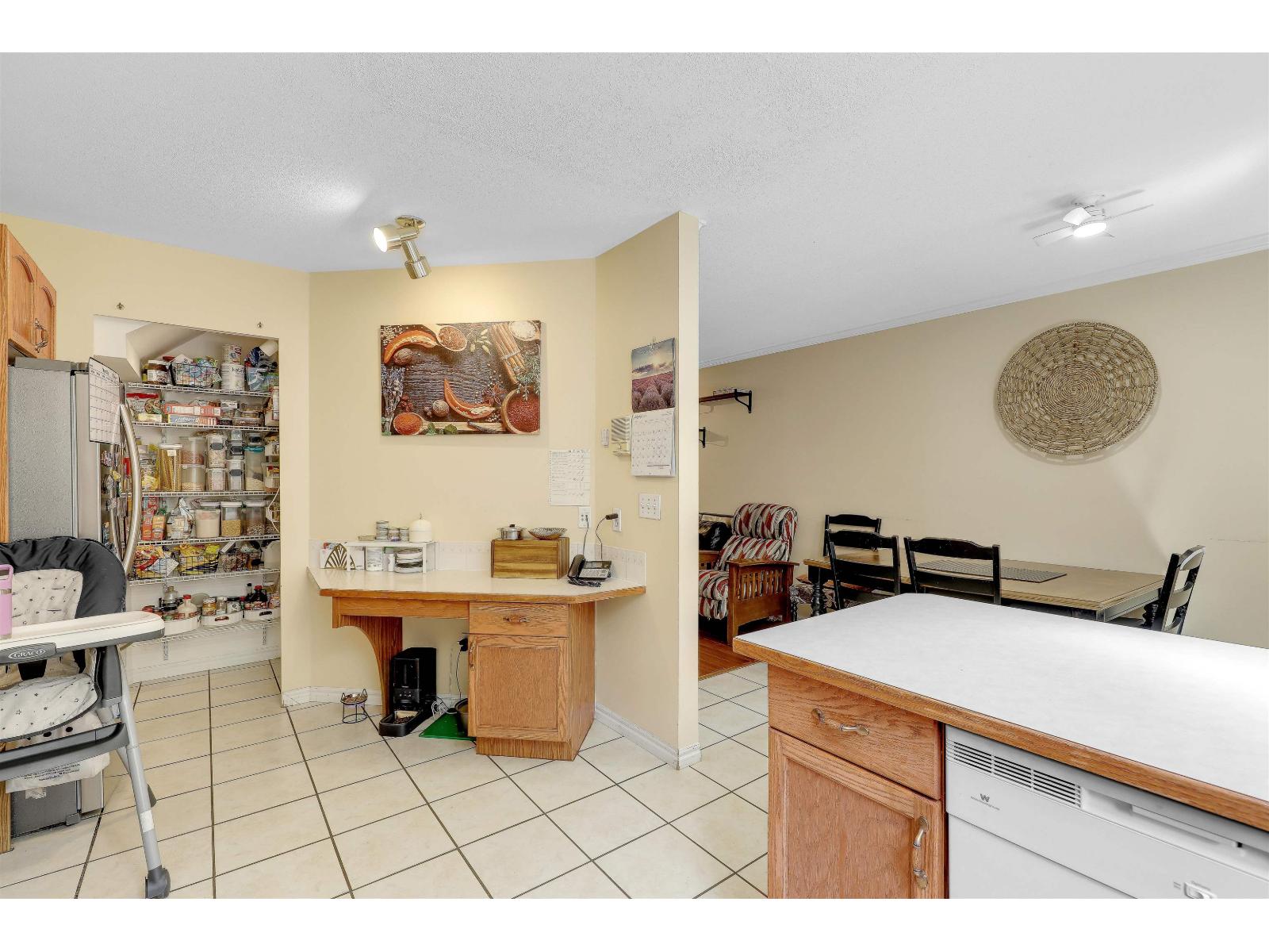 116 15501 89a Avenue Property Photo 5