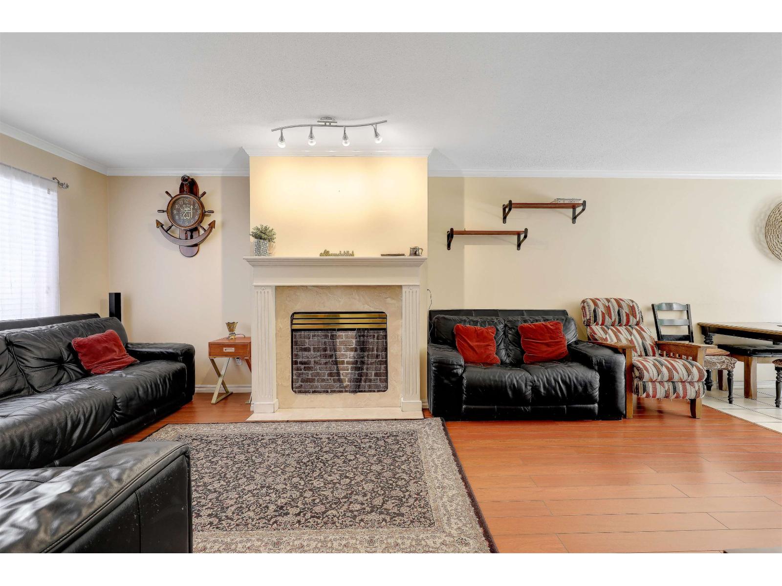 116 15501 89a Avenue Property Photo 15