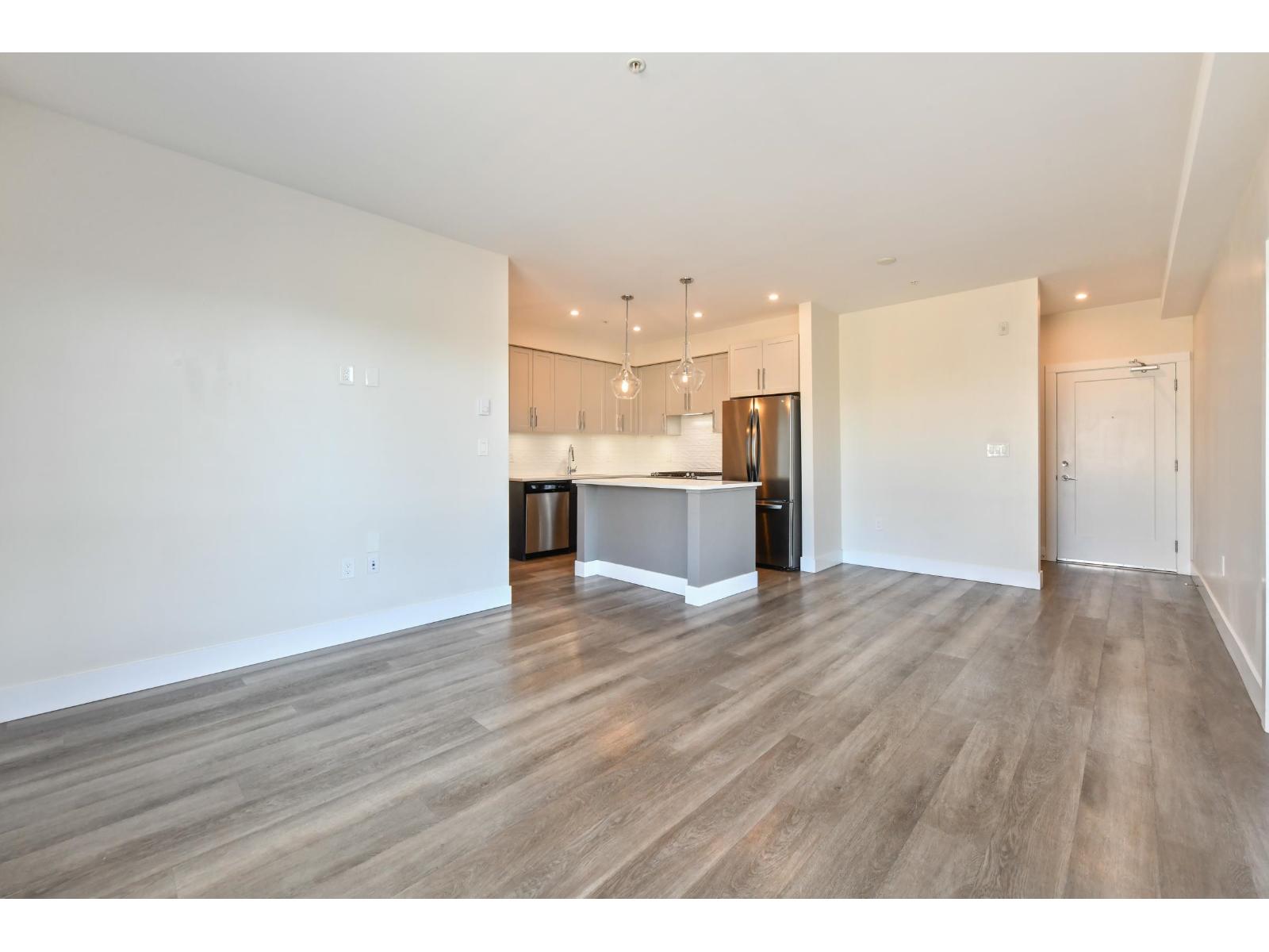 201 32838 Ventura Avenue Property Photo 16
