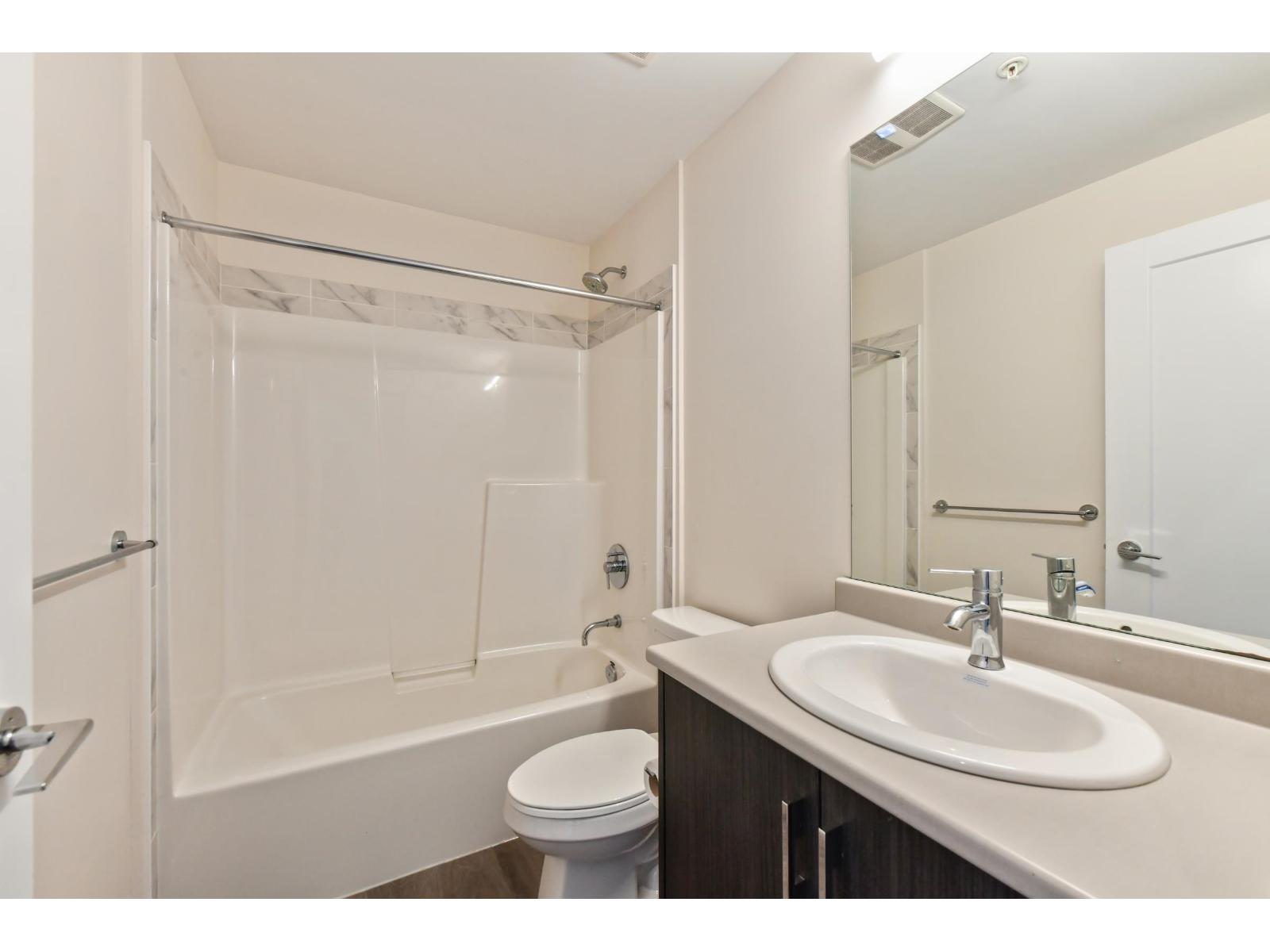 201 32838 Ventura Avenue Property Photo 23