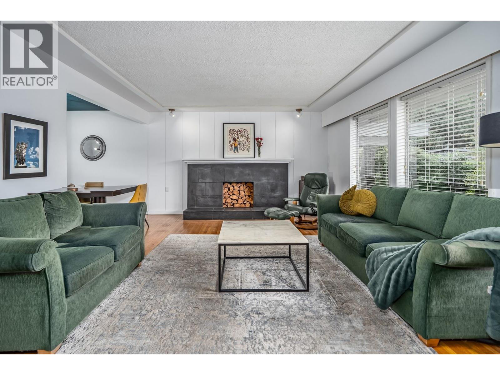 5529 8a Avenue Property Photo 6