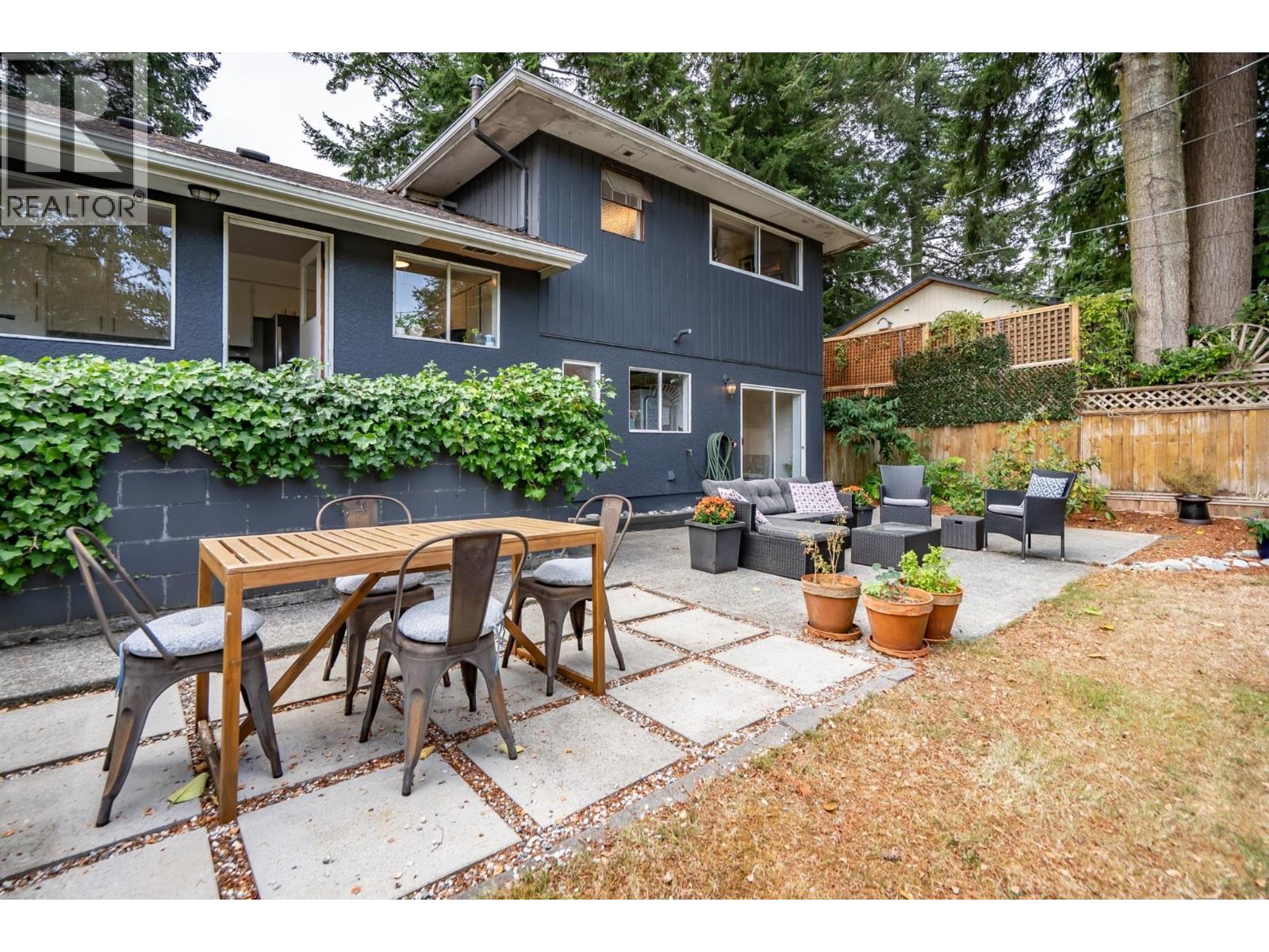 5529 8a Avenue Property Photo 37