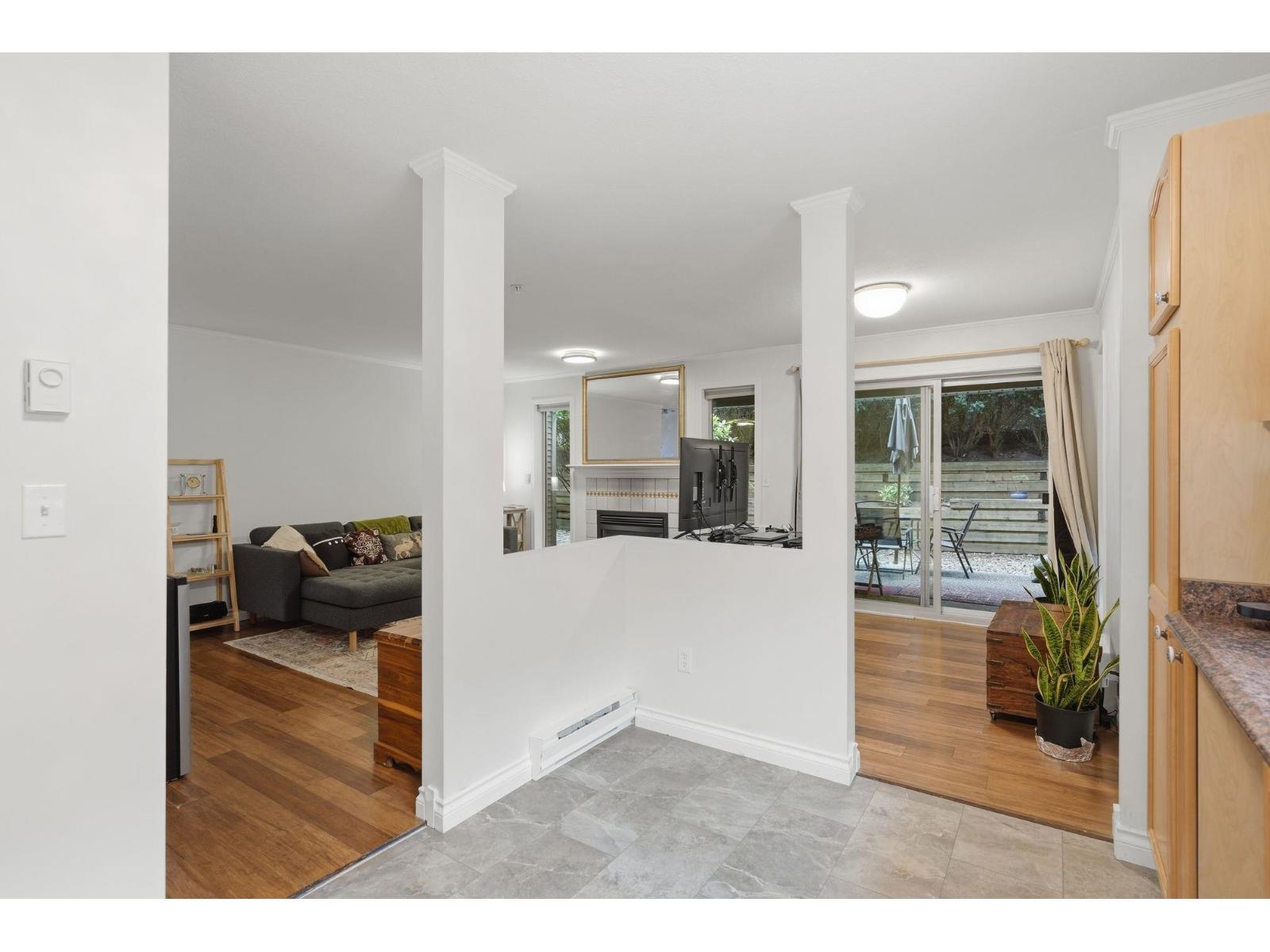 116 33478 Roberts Avenue Property Photo 3