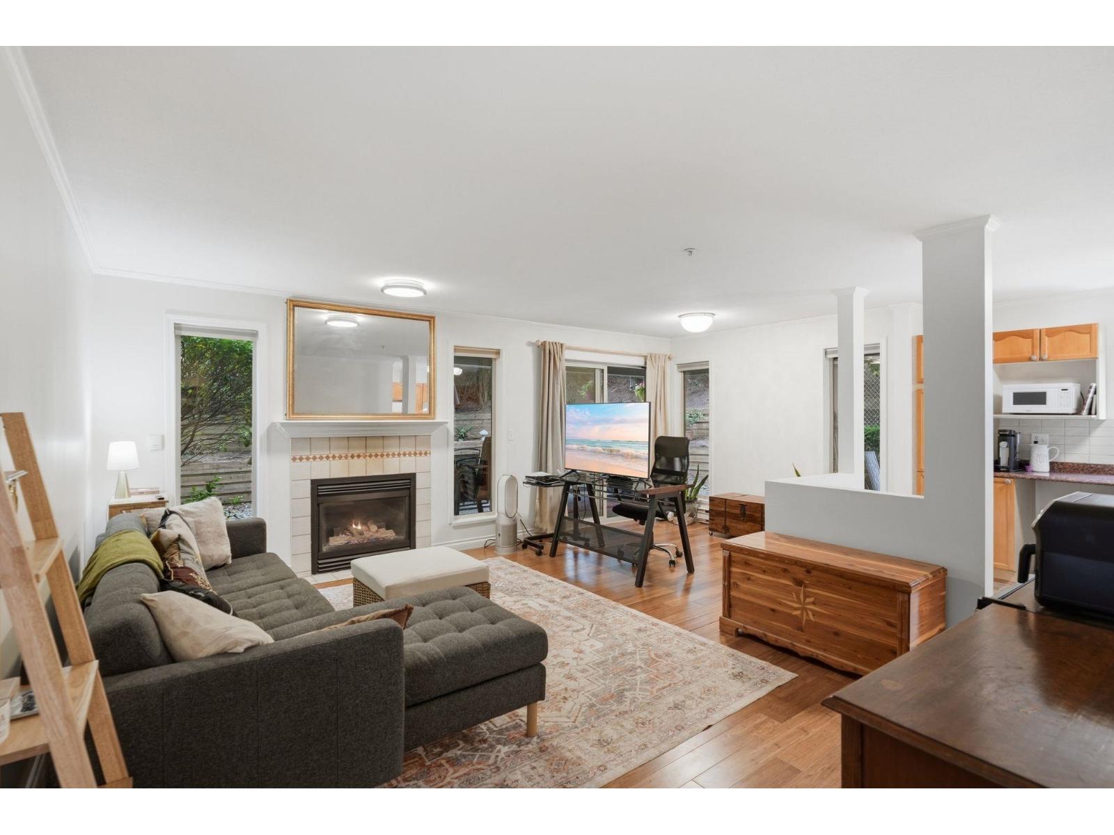 116 33478 Roberts Avenue Property Photo 4