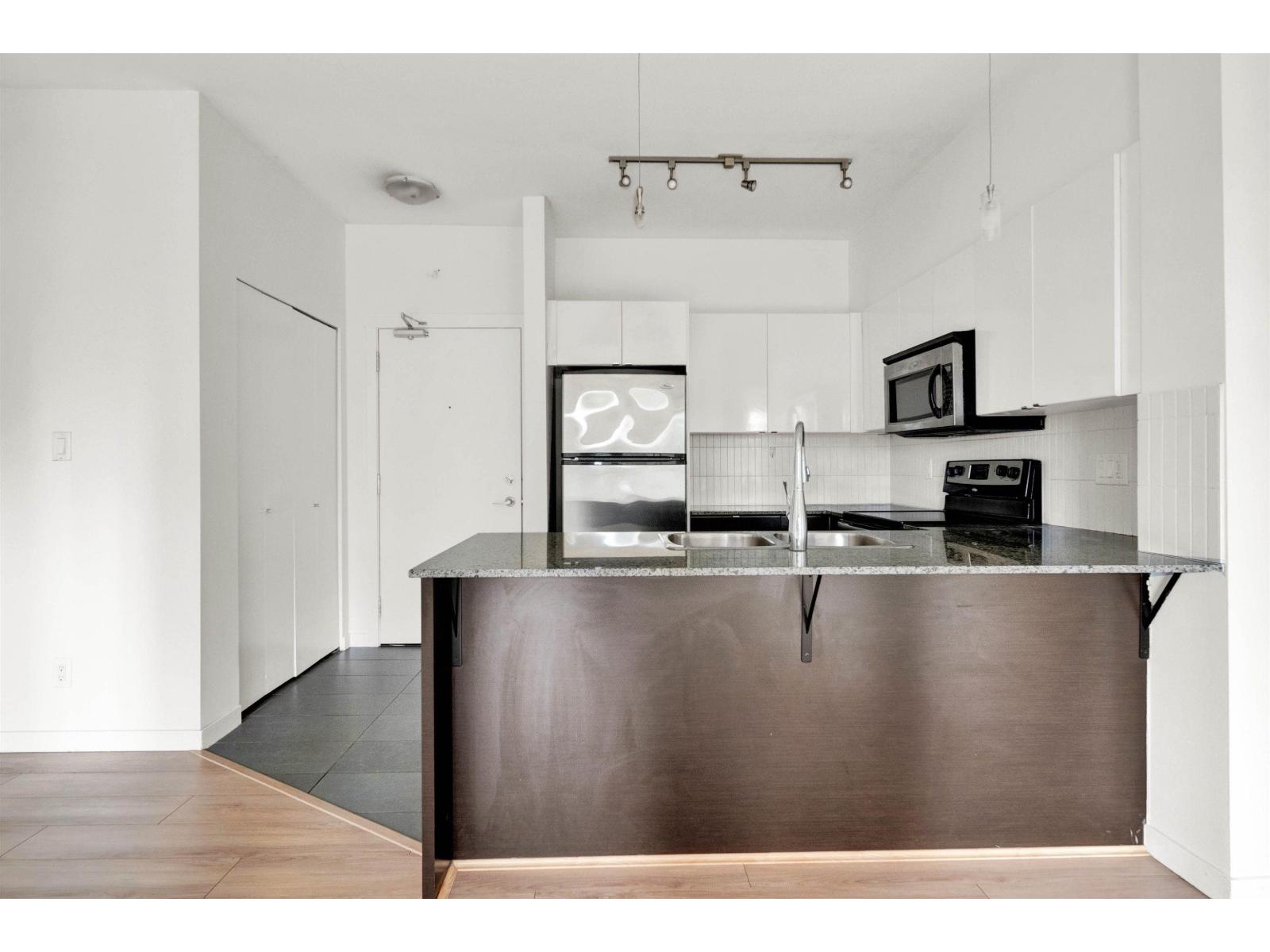 437 13733 107a Avenue Property Photo 7