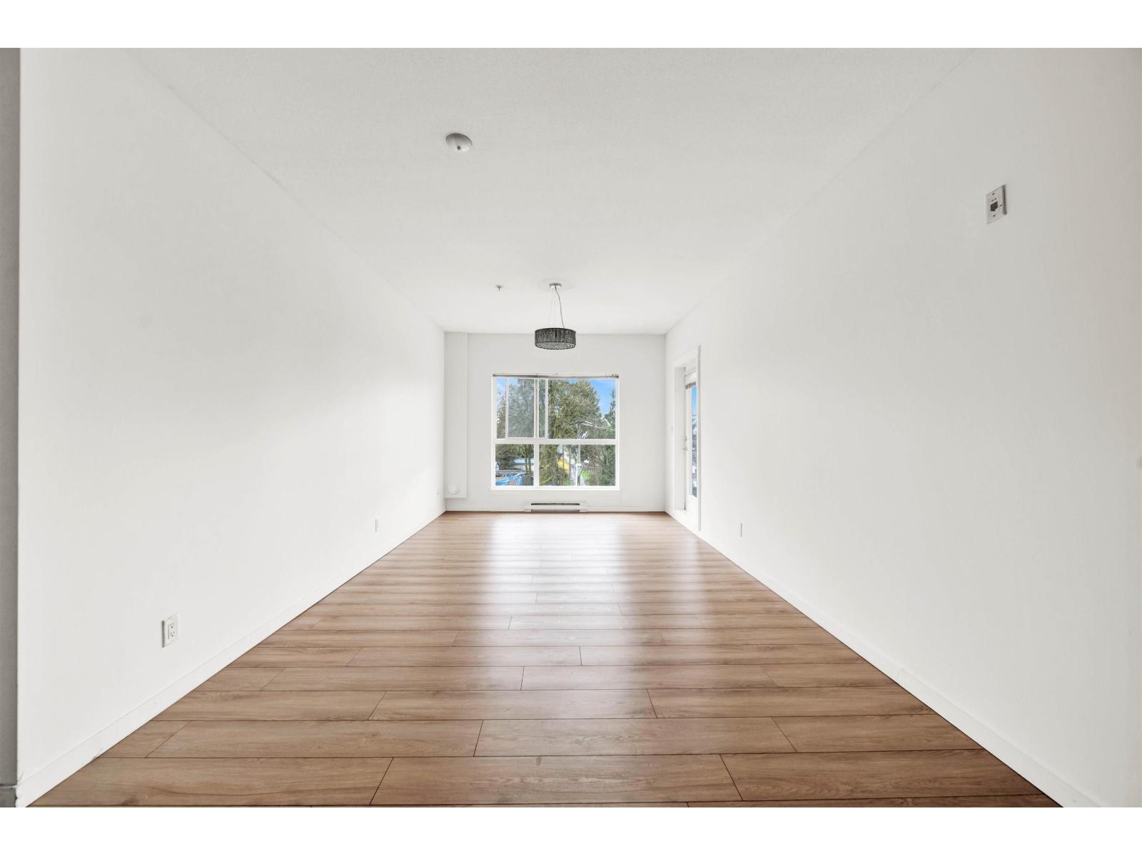437 13733 107a Avenue Property Photo 10