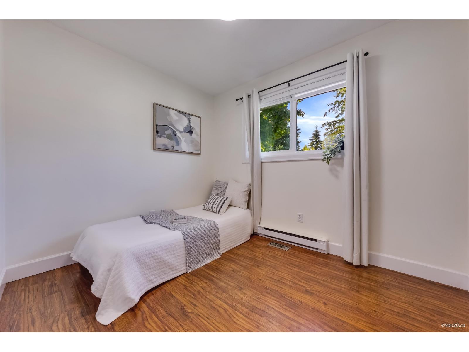5052 205b Street Property Photo 11