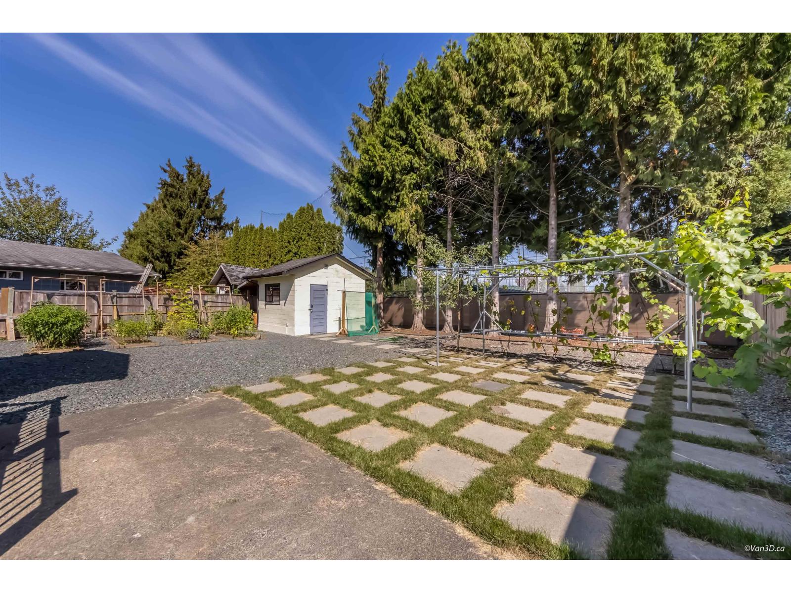5052 205b Street Property Photo 19
