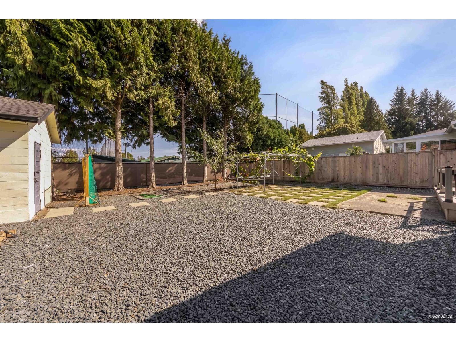 5052 205b Street Property Photo 20