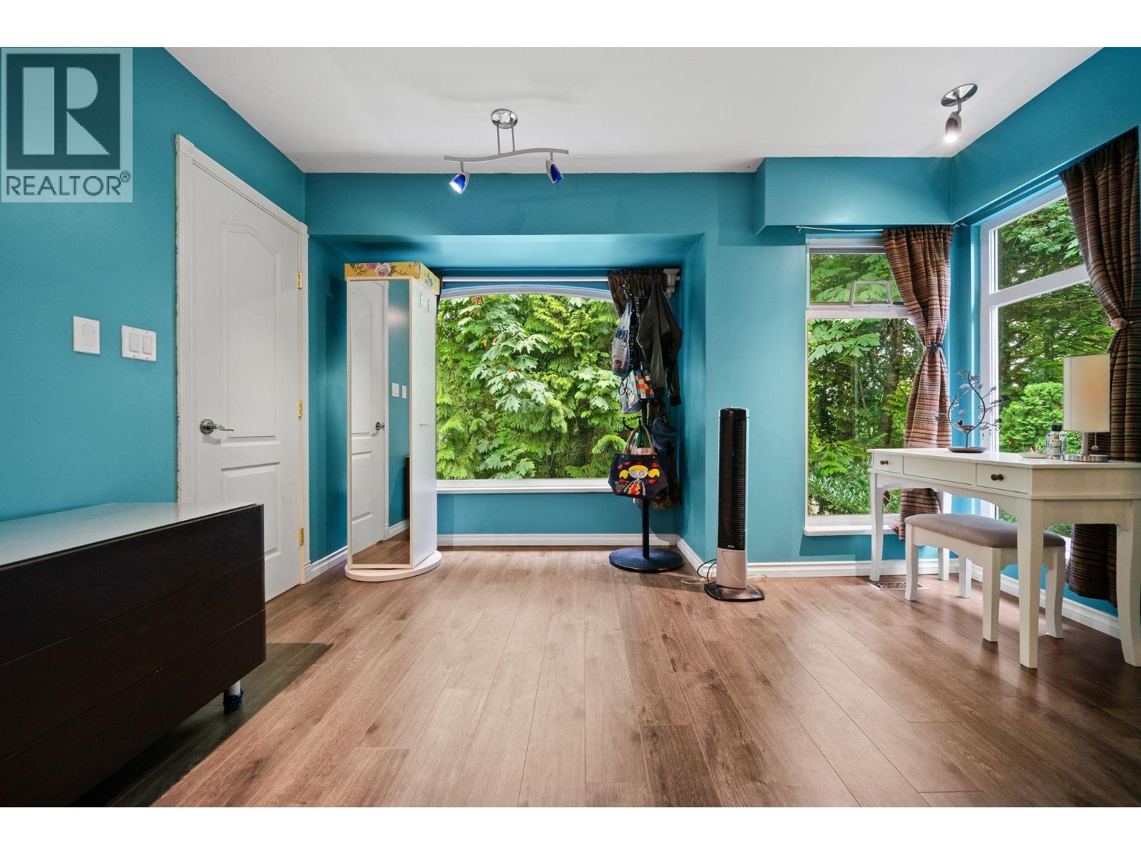 1003 Windward Drive Property Photo 14