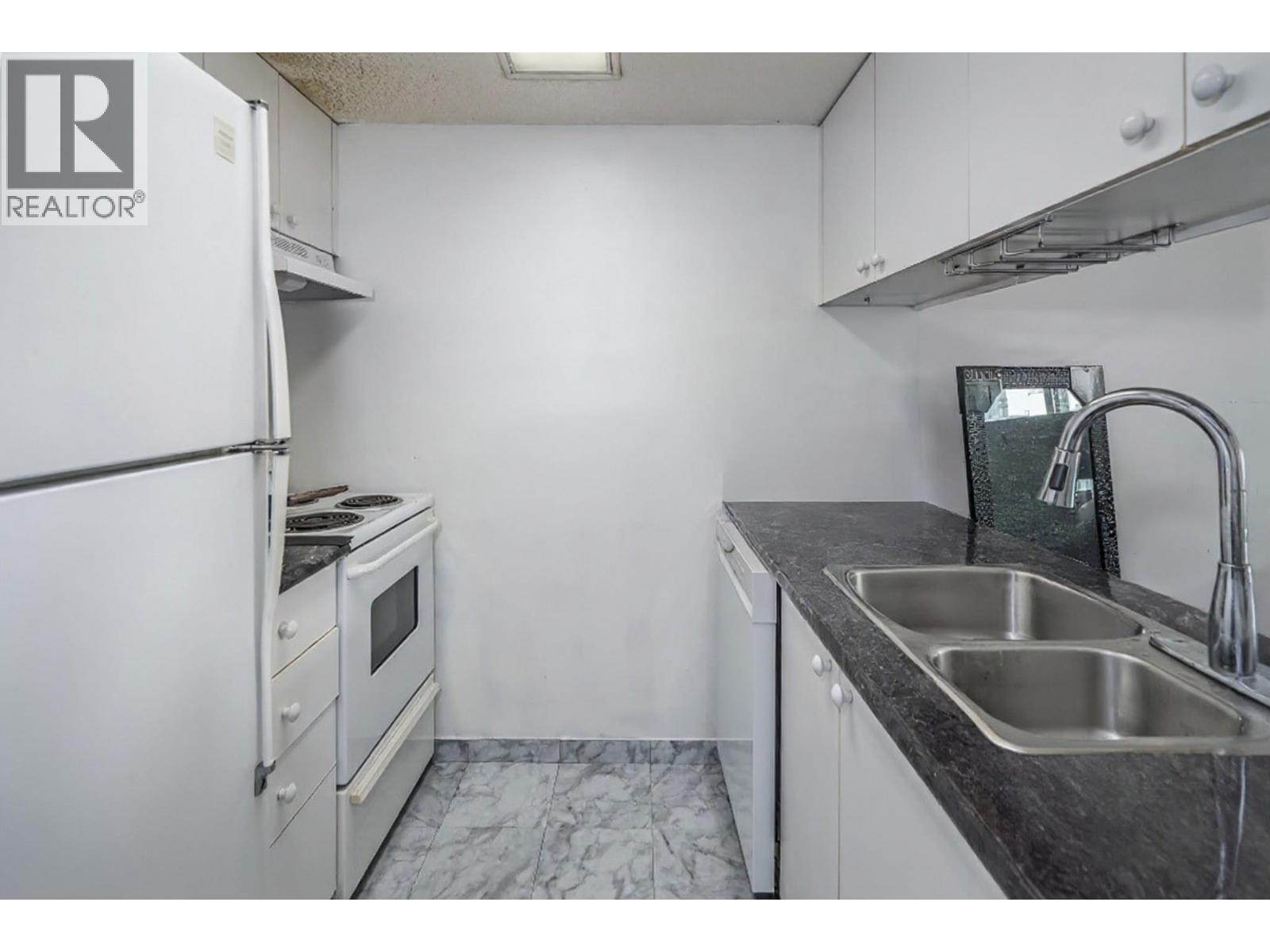 905 1188 Howe Street Property Photo 16