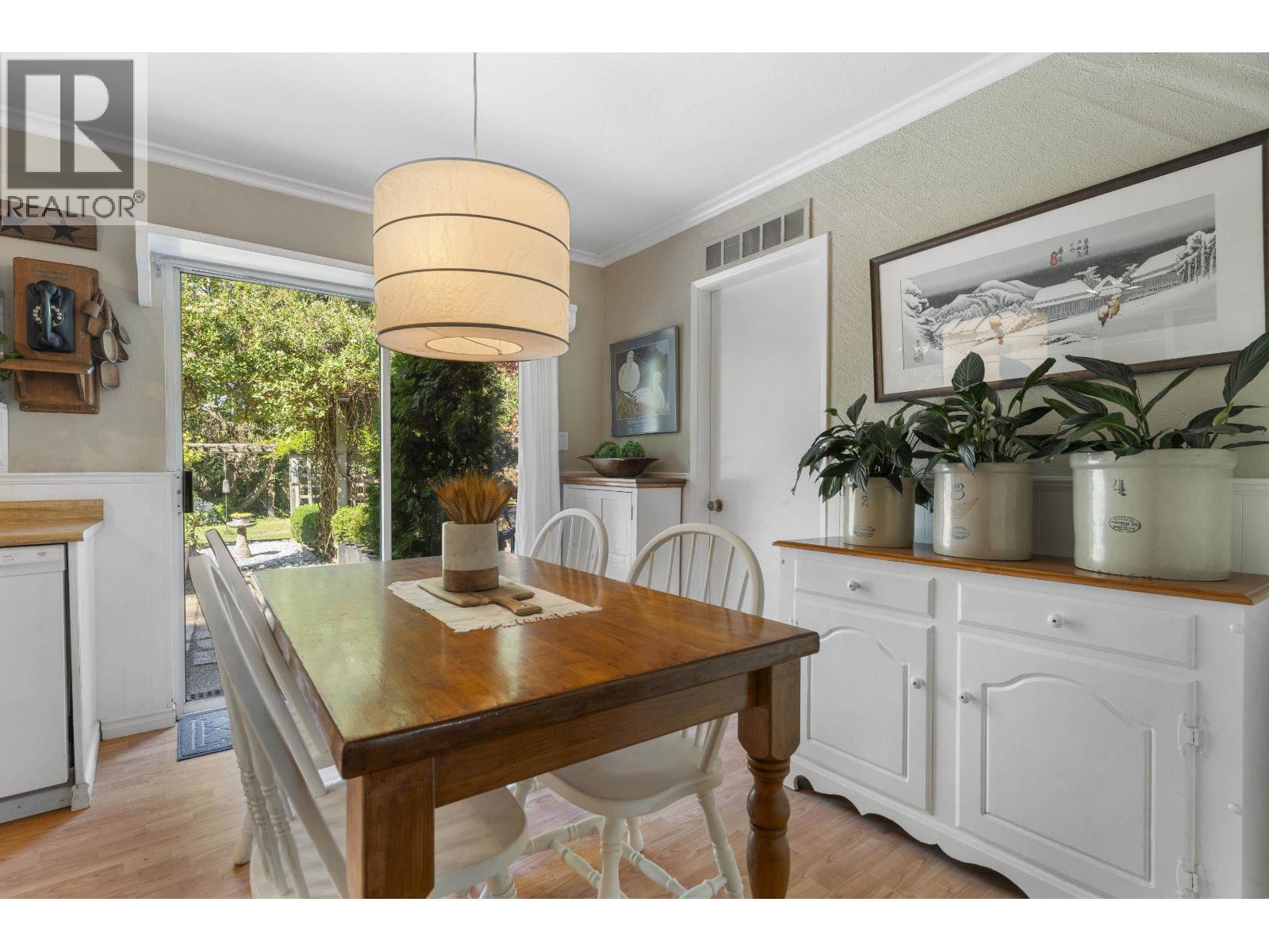 5439 River Road Property Photo 17