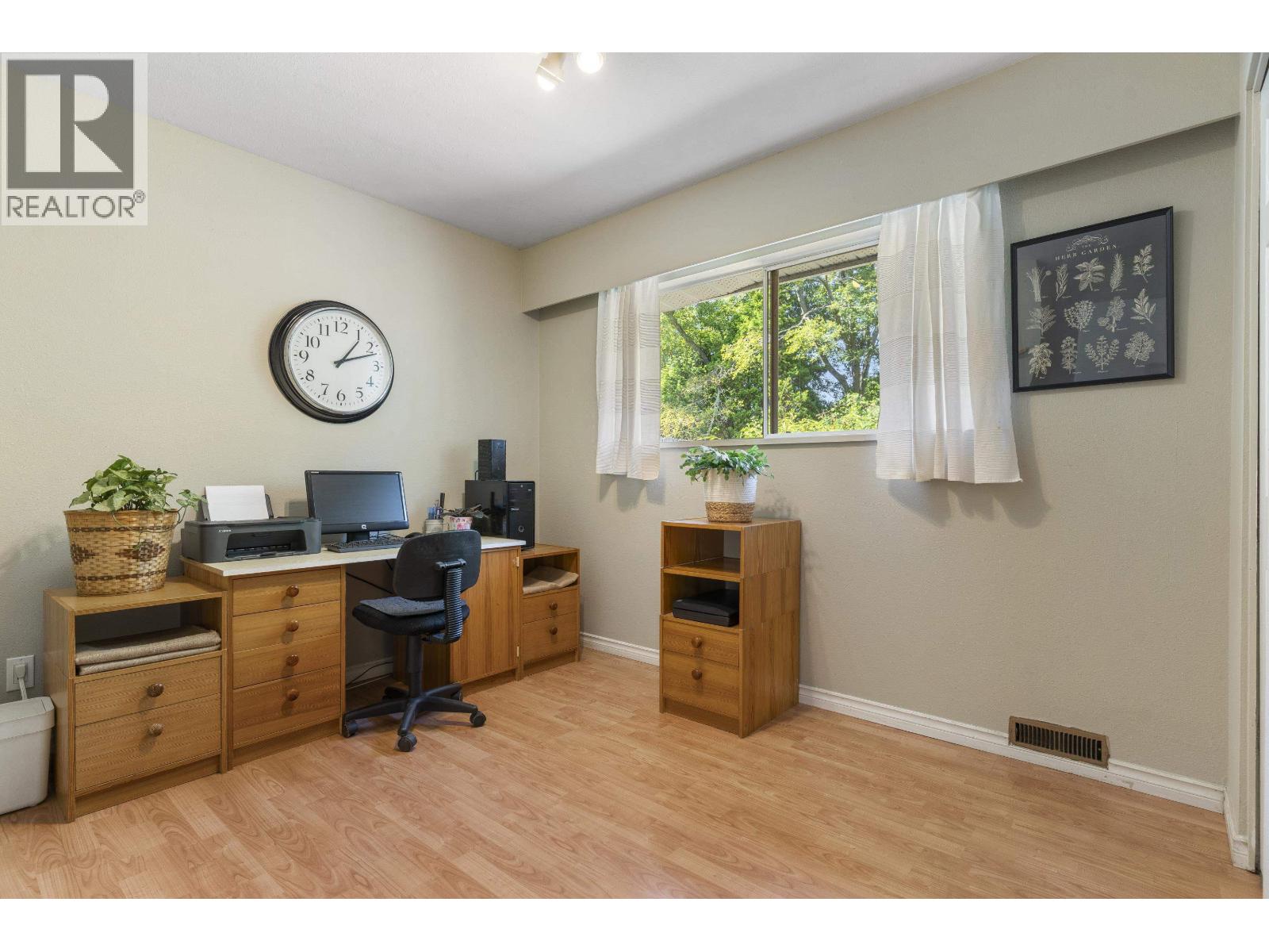 5439 River Road Property Photo 21