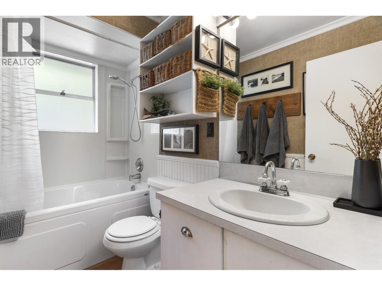 5439 River Road Property Photo 23