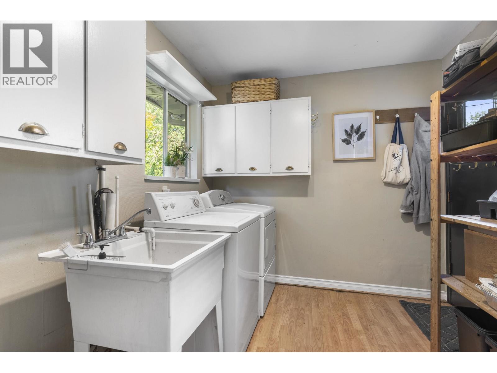 5439 River Road Property Photo 24