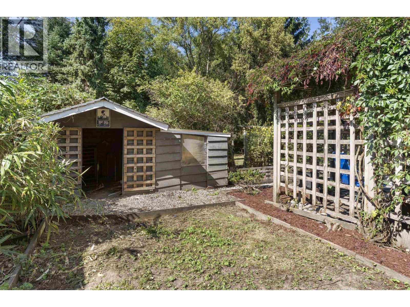 5439 River Road Property Photo 33