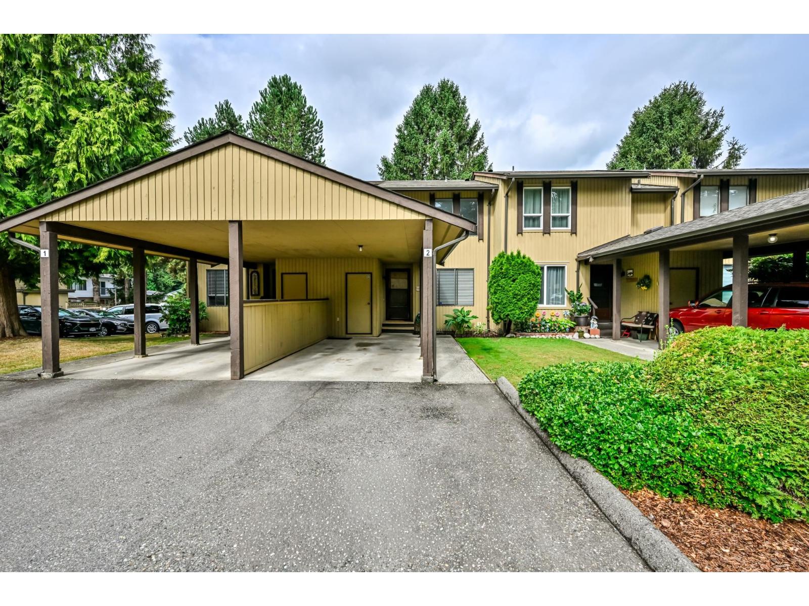 2 2998 Mouat Drive Property Photo 1
