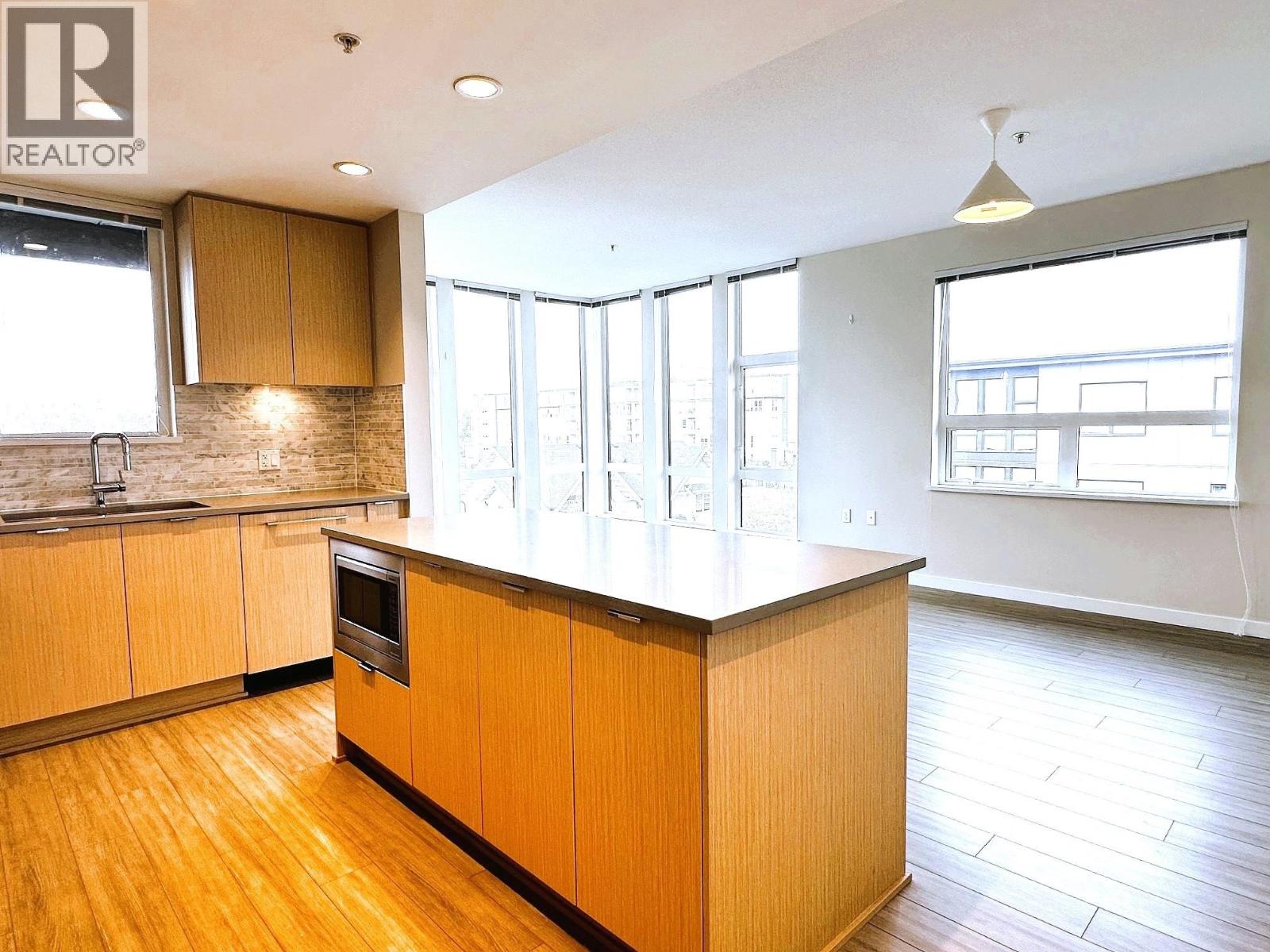417 9213 Odlin Street Property Photo 1