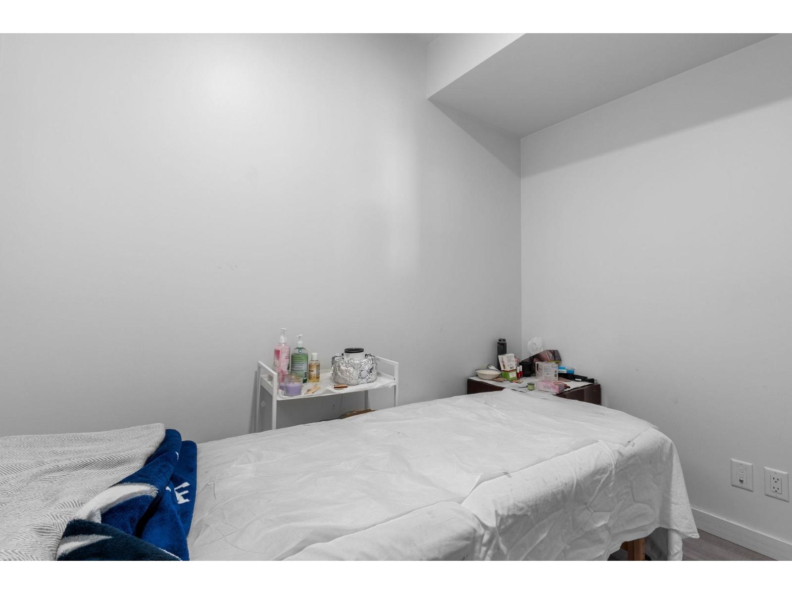 3012 10448 University Drive Property Photo 16