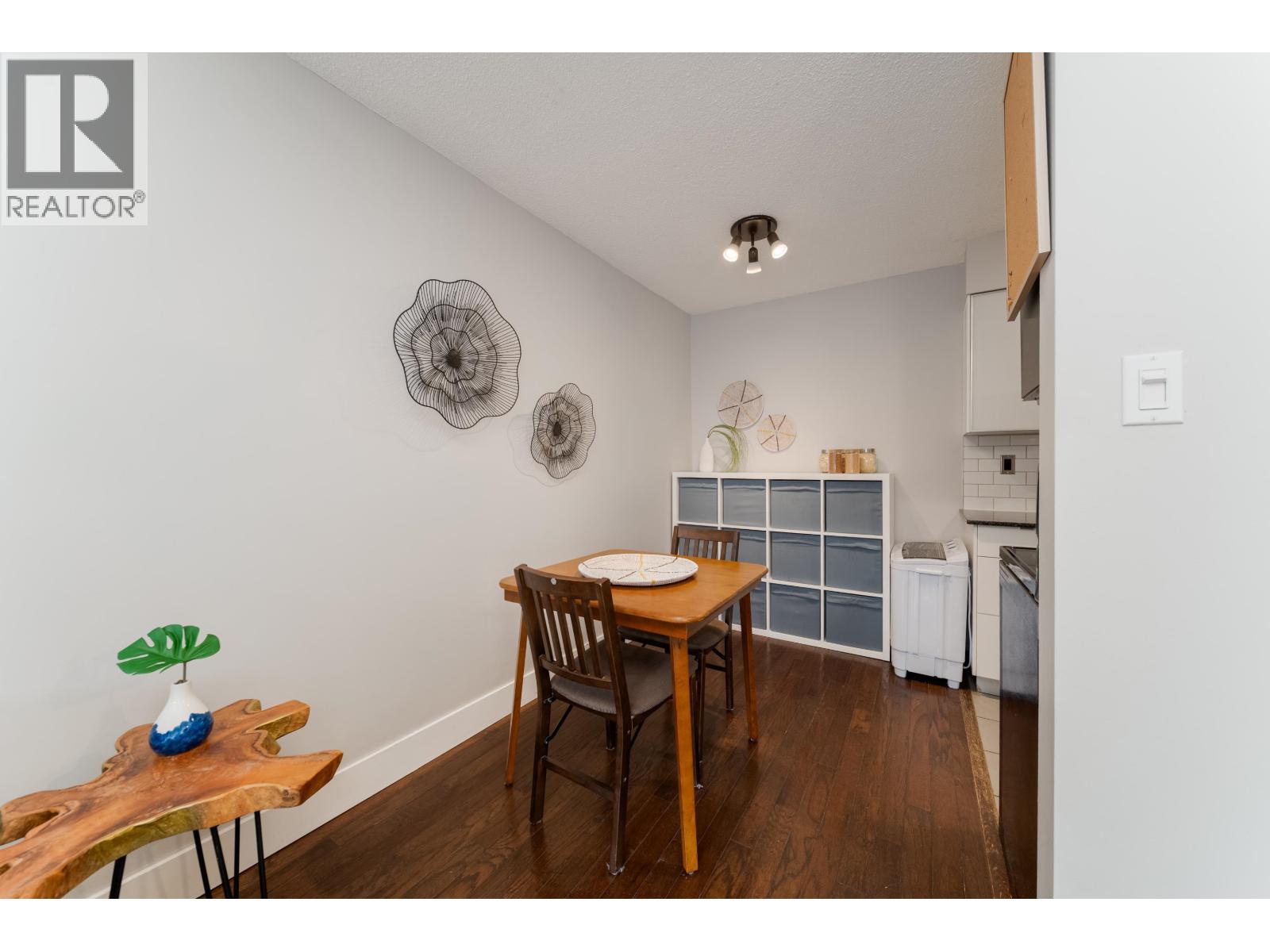 303 2450 Cornwall Avenue Property Photo 13