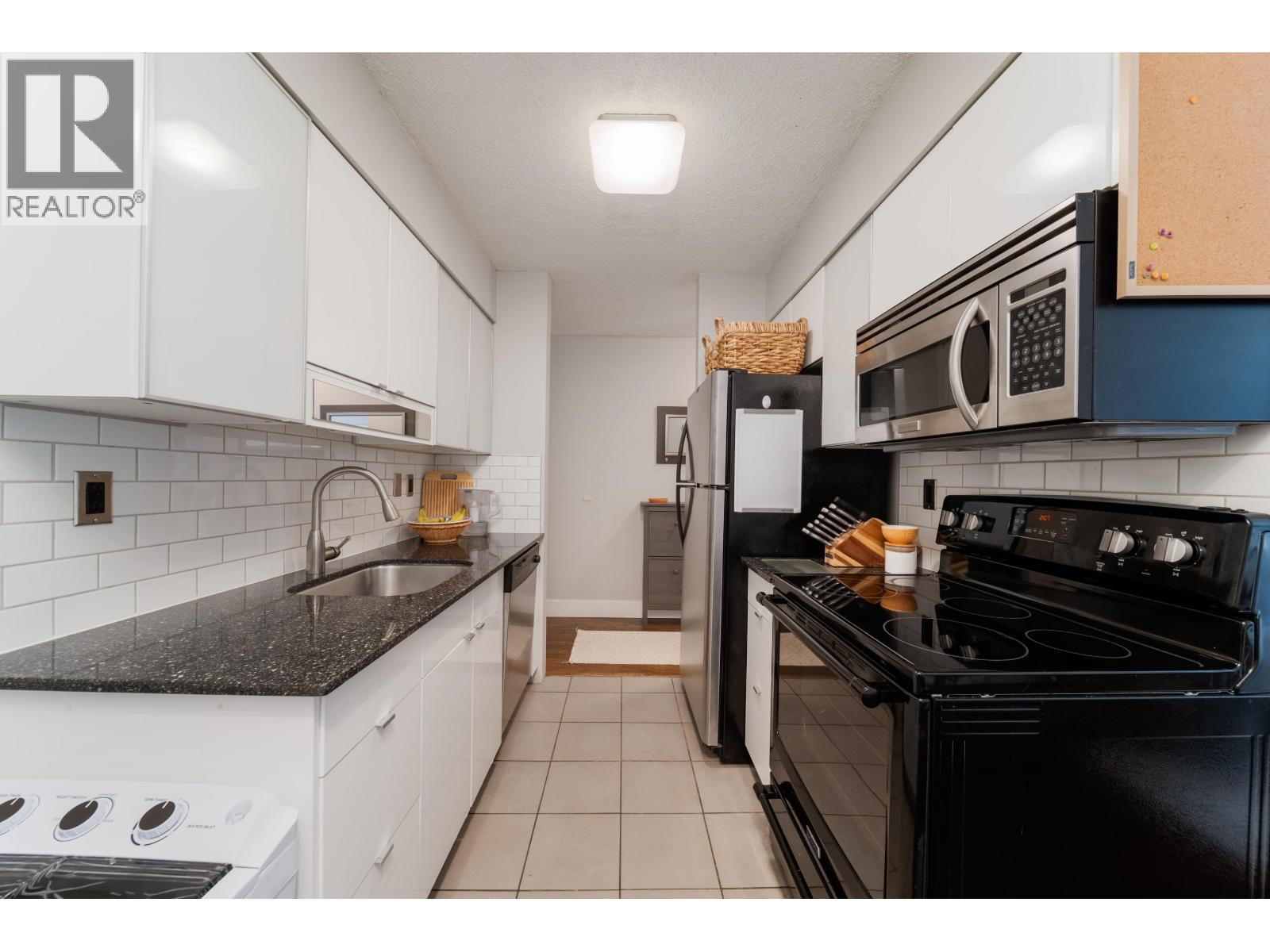 303 2450 Cornwall Avenue Property Photo 15