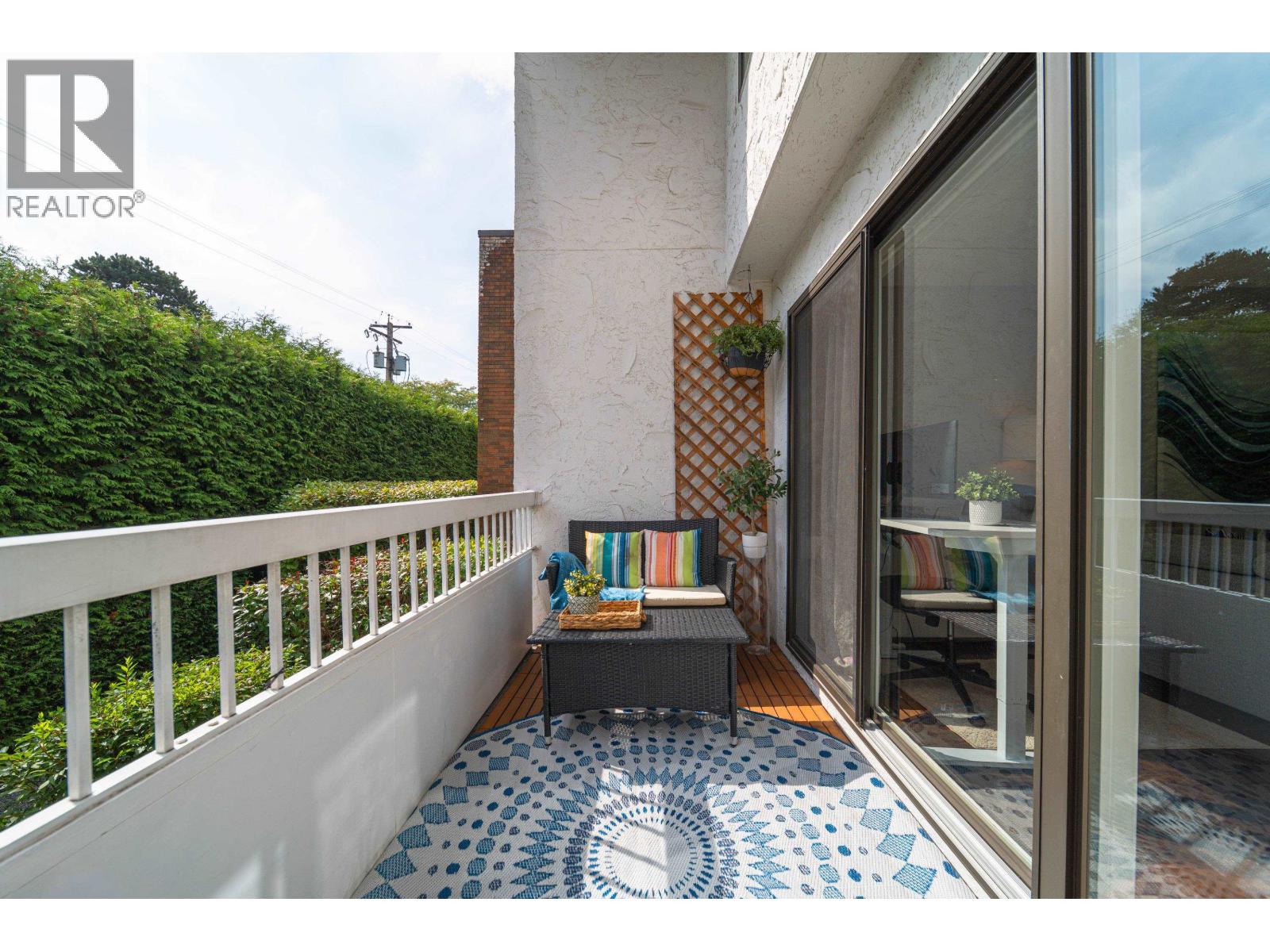 303 2450 Cornwall Avenue Property Photo 17