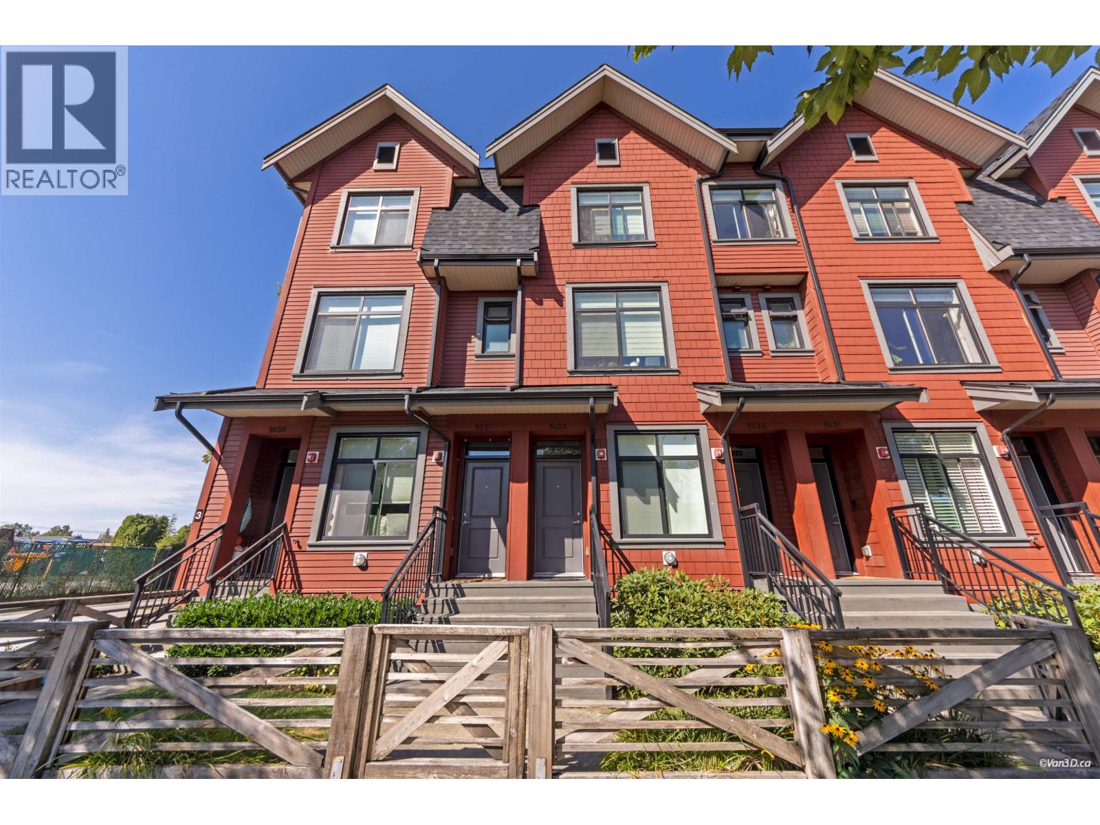 5835 WALES STREET Property Photo 1