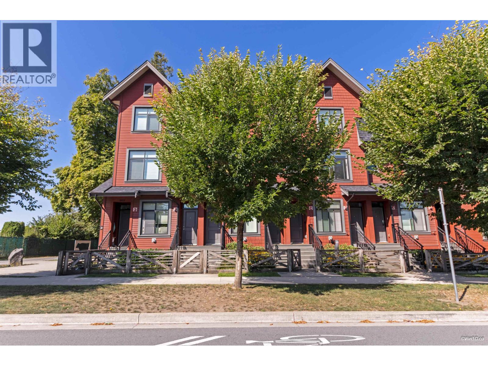 5835 Wales Street Property Photo 2