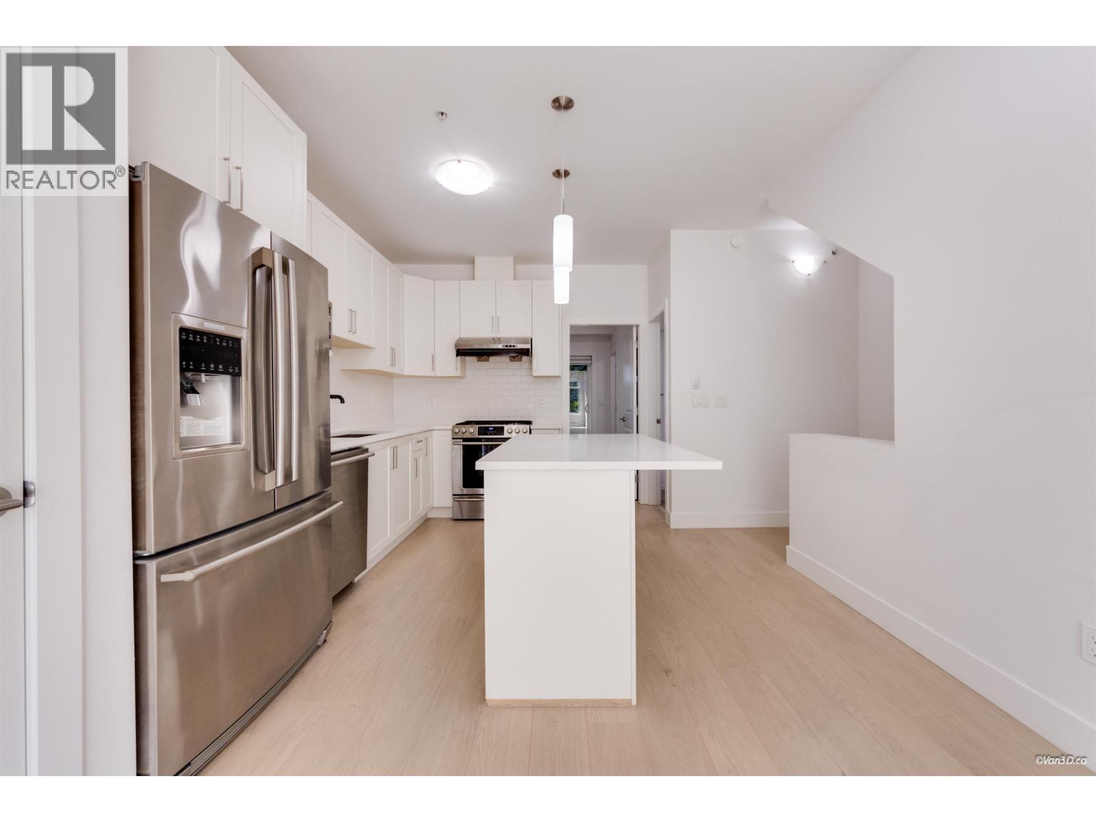 5835 Wales Street Property Photo 6