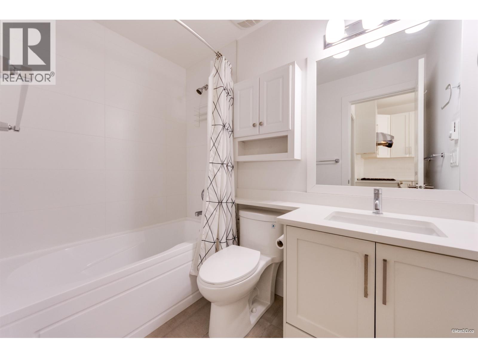 5835 Wales Street Property Photo 10