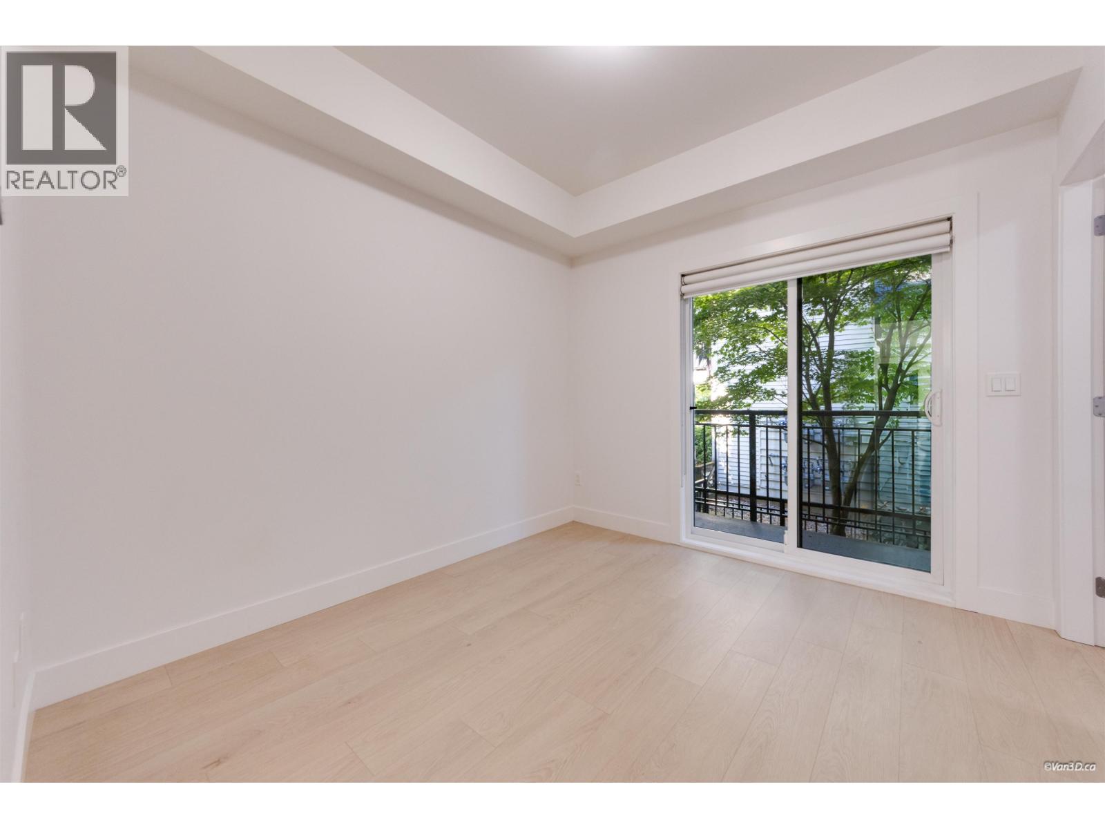 5835 Wales Street Property Photo 12