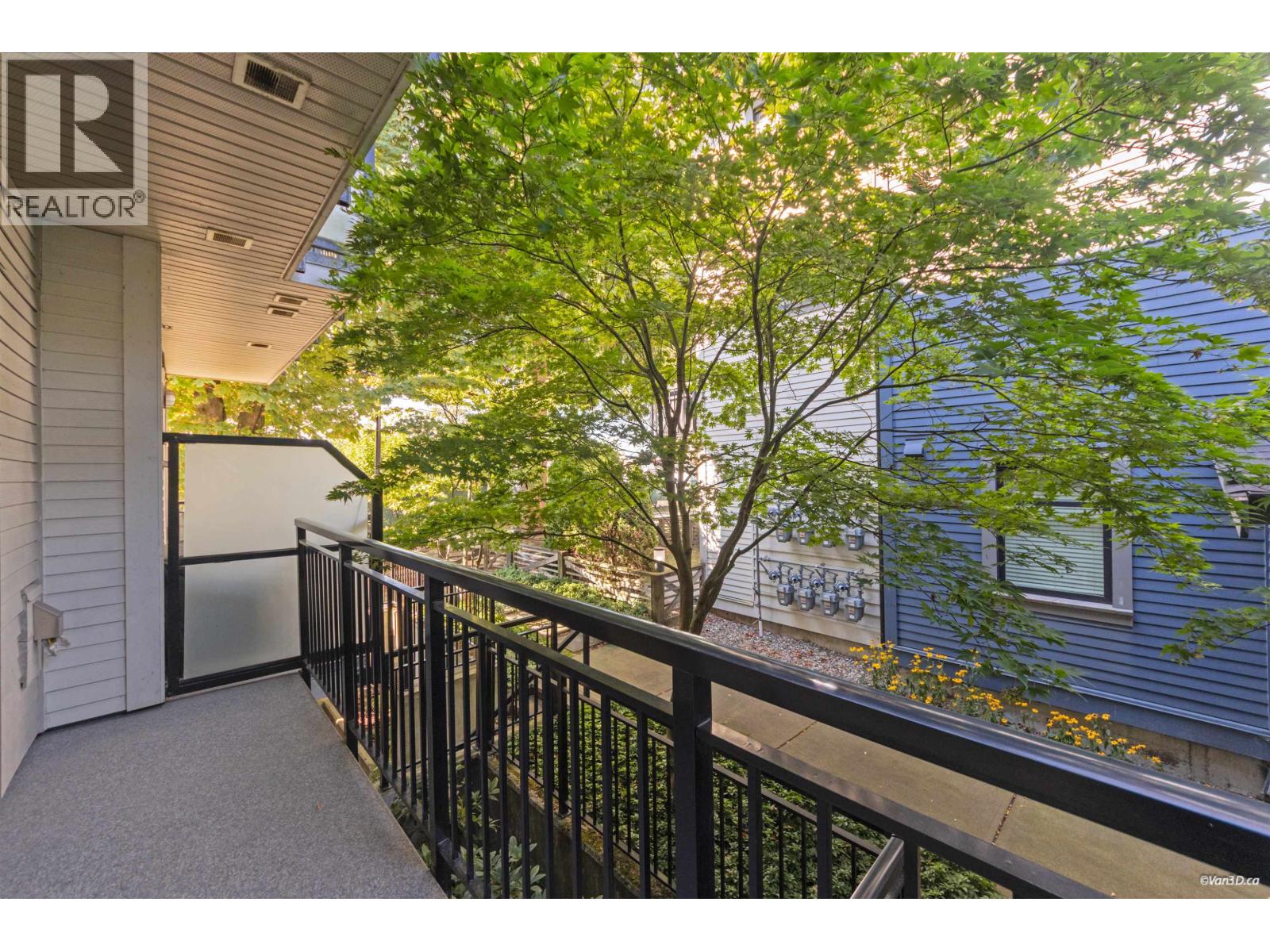 5835 Wales Street Property Photo 13