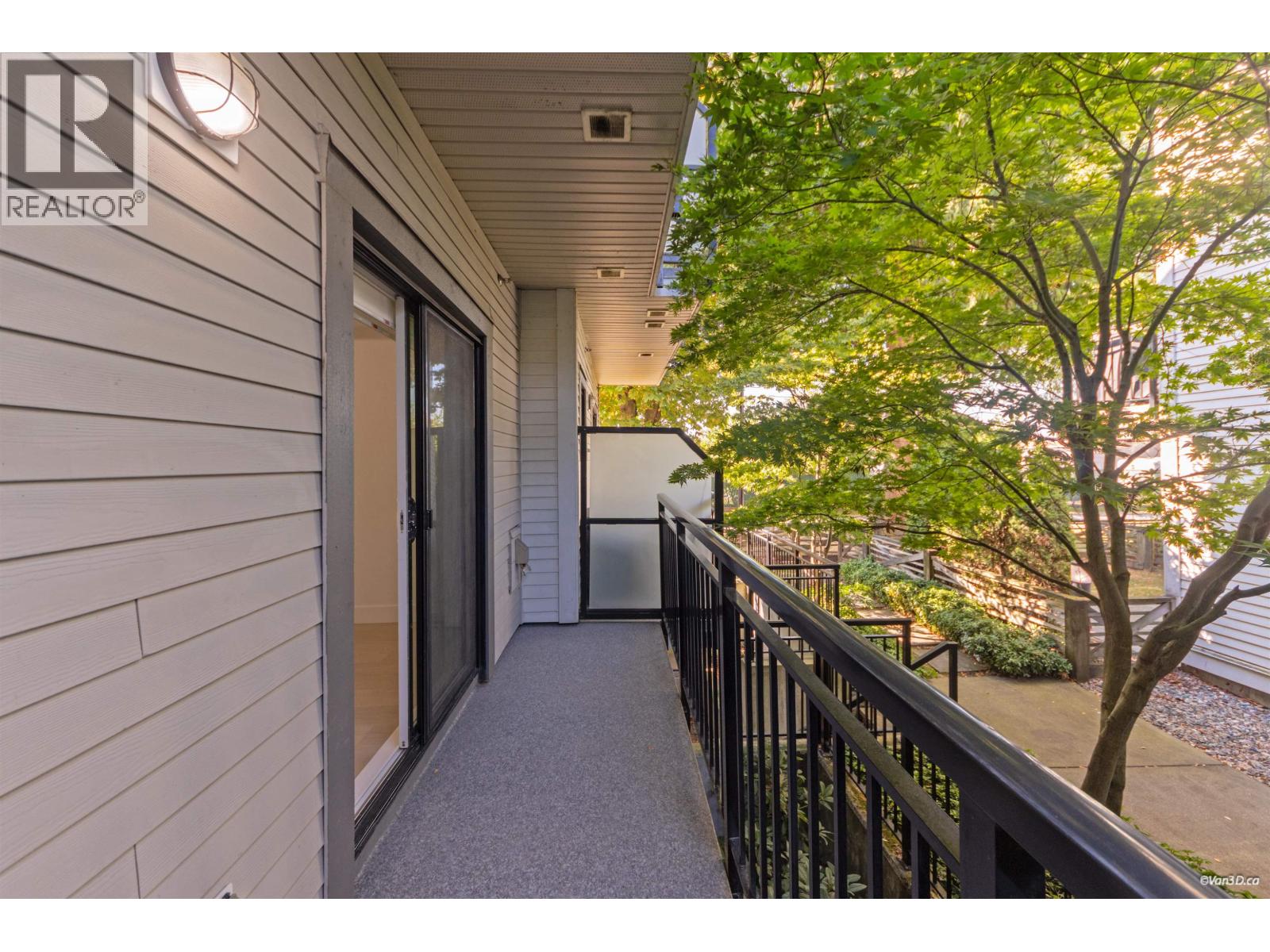 5835 Wales Street Property Photo 14