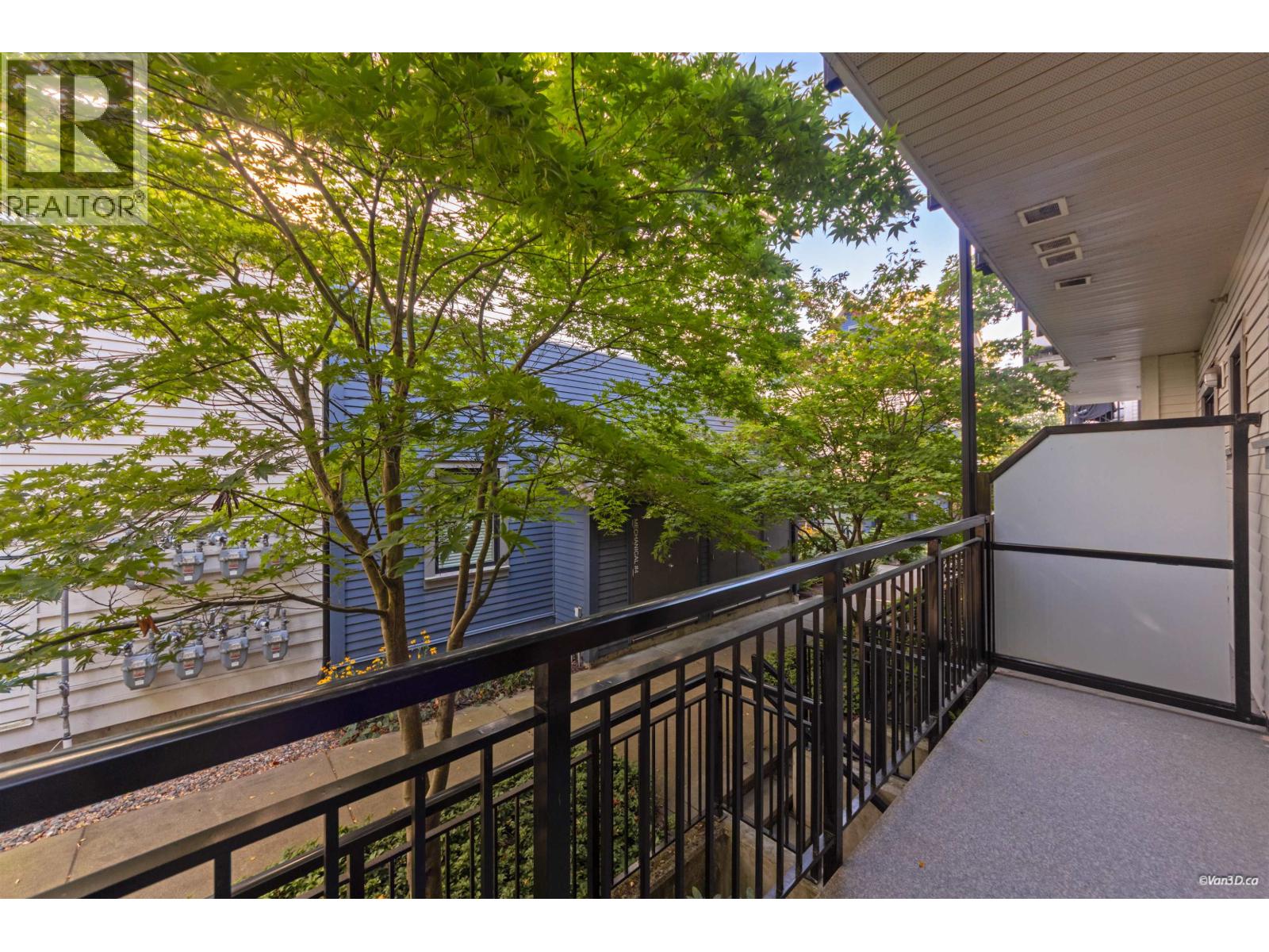 5835 Wales Street Property Photo 15