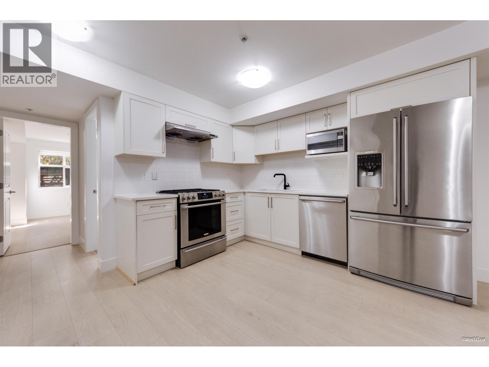 5835 Wales Street Property Photo 21