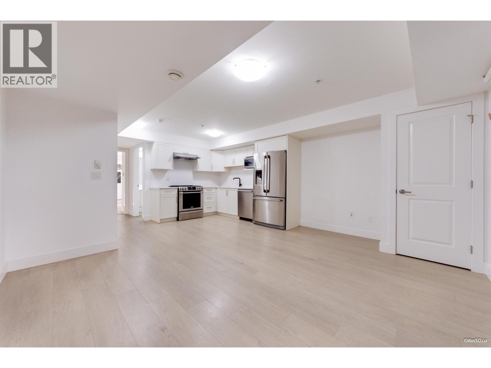 5835 Wales Street Property Photo 26