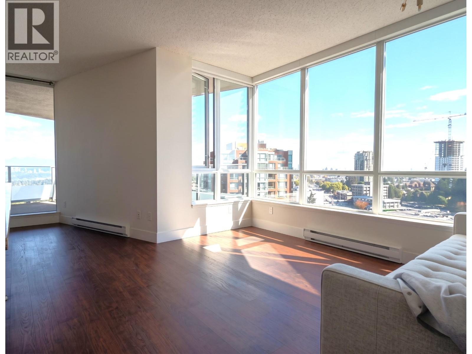 1906 4808 Hazel Street Property Photo 6