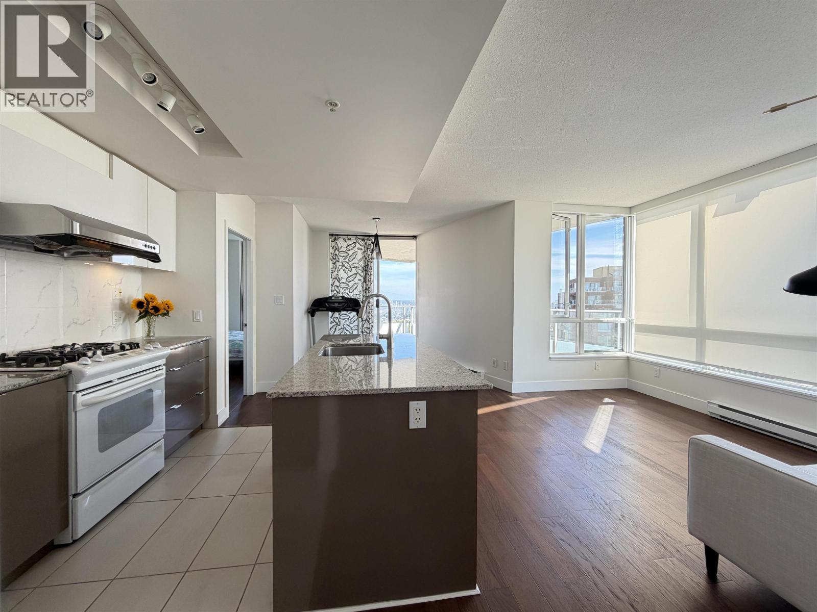 1906 4808 Hazel Street Property Photo 8