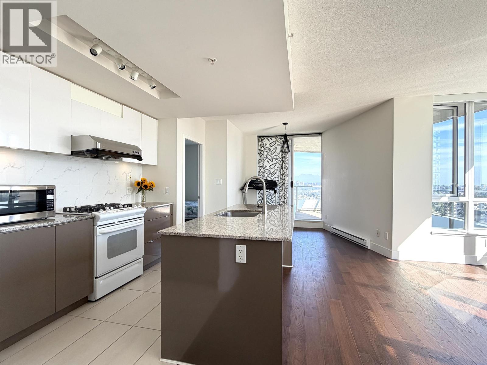 1906 4808 Hazel Street Property Photo 10