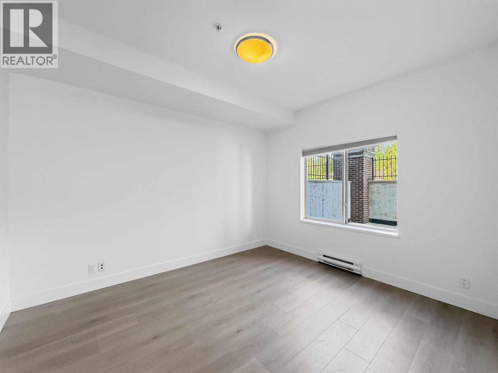 204 1273 Marine Drive Property Photo 15