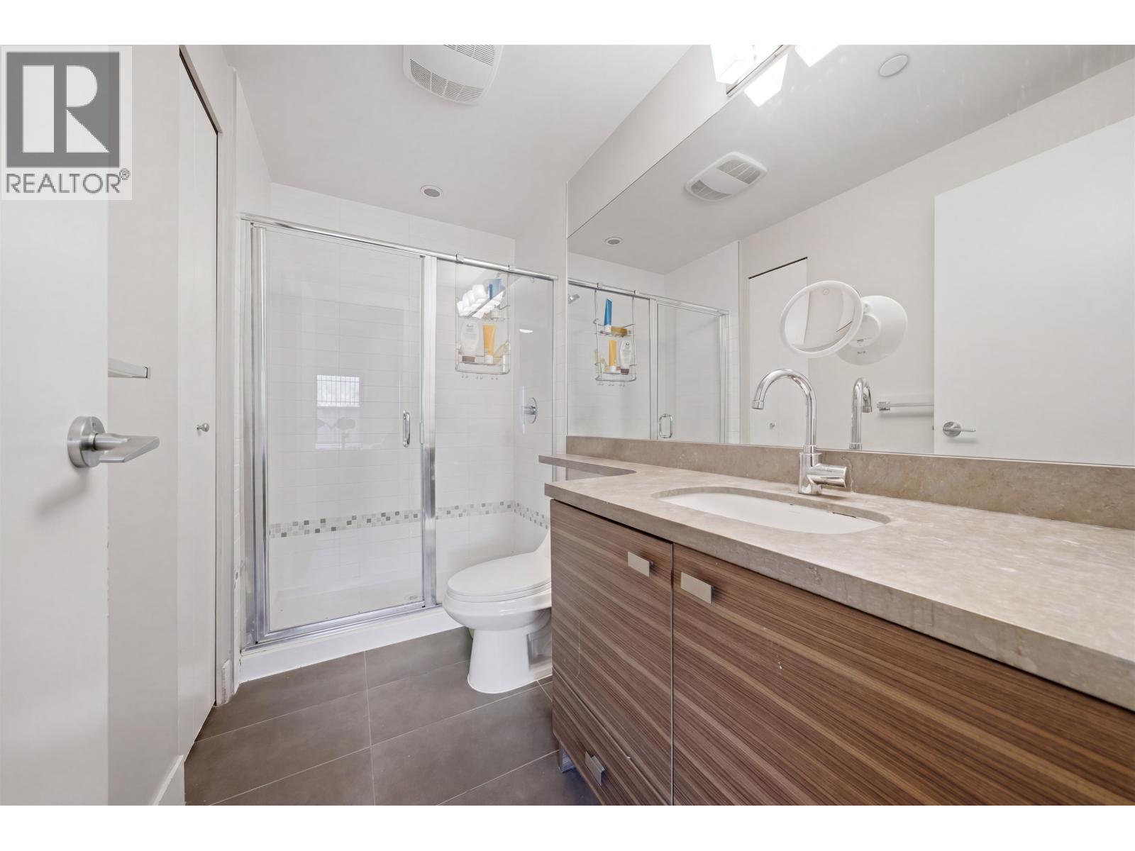 204 1273 Marine Drive Property Photo 18